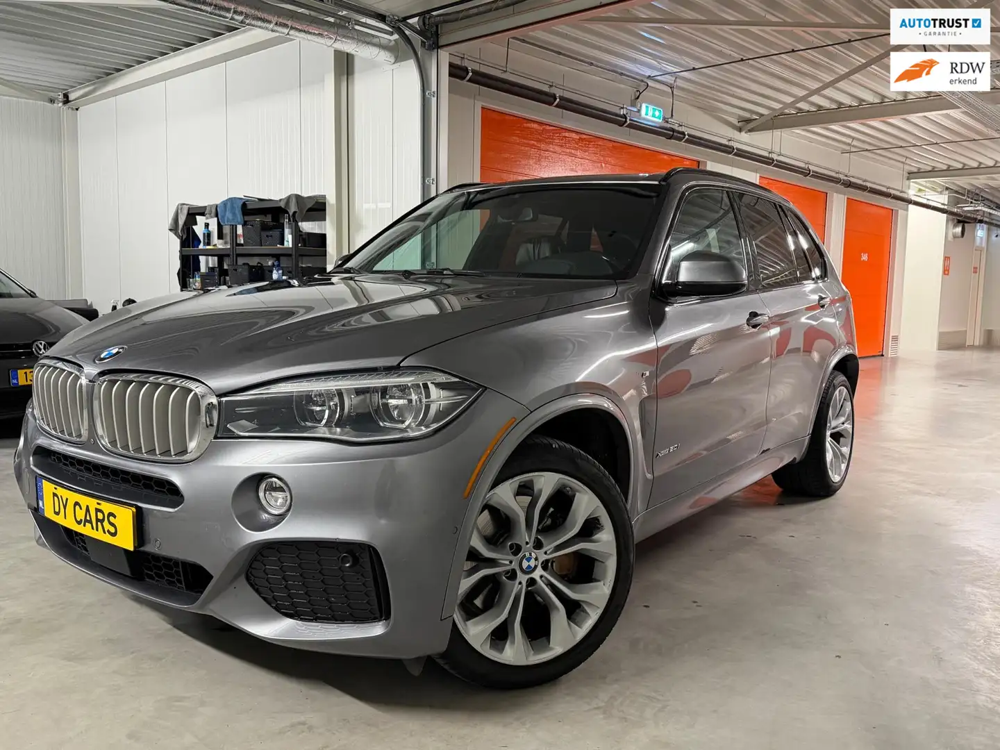 BMW X5 50i• Bomvol opties • Pano • 360° Camera • Luxe int Grau - 1