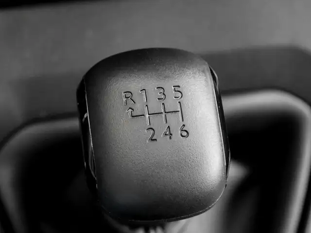 Opel Vivaro view 10