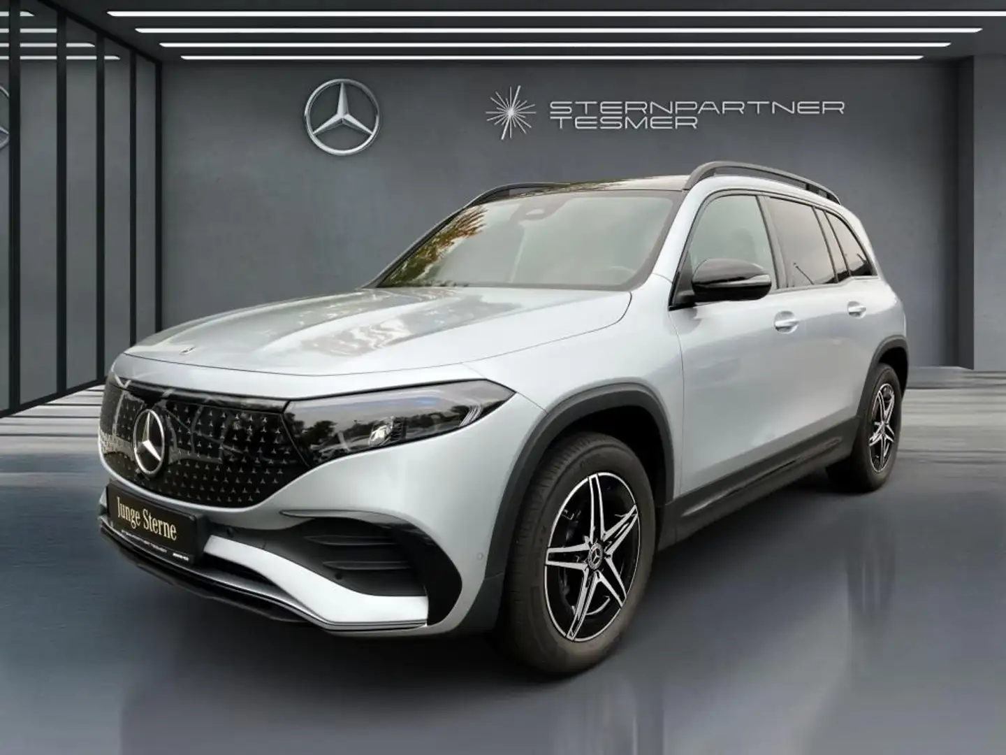 Mercedes-Benz EQB 300 4M AMG+NIGHT+PANO+360°+AMBIENTE+MBUX Argent - 1