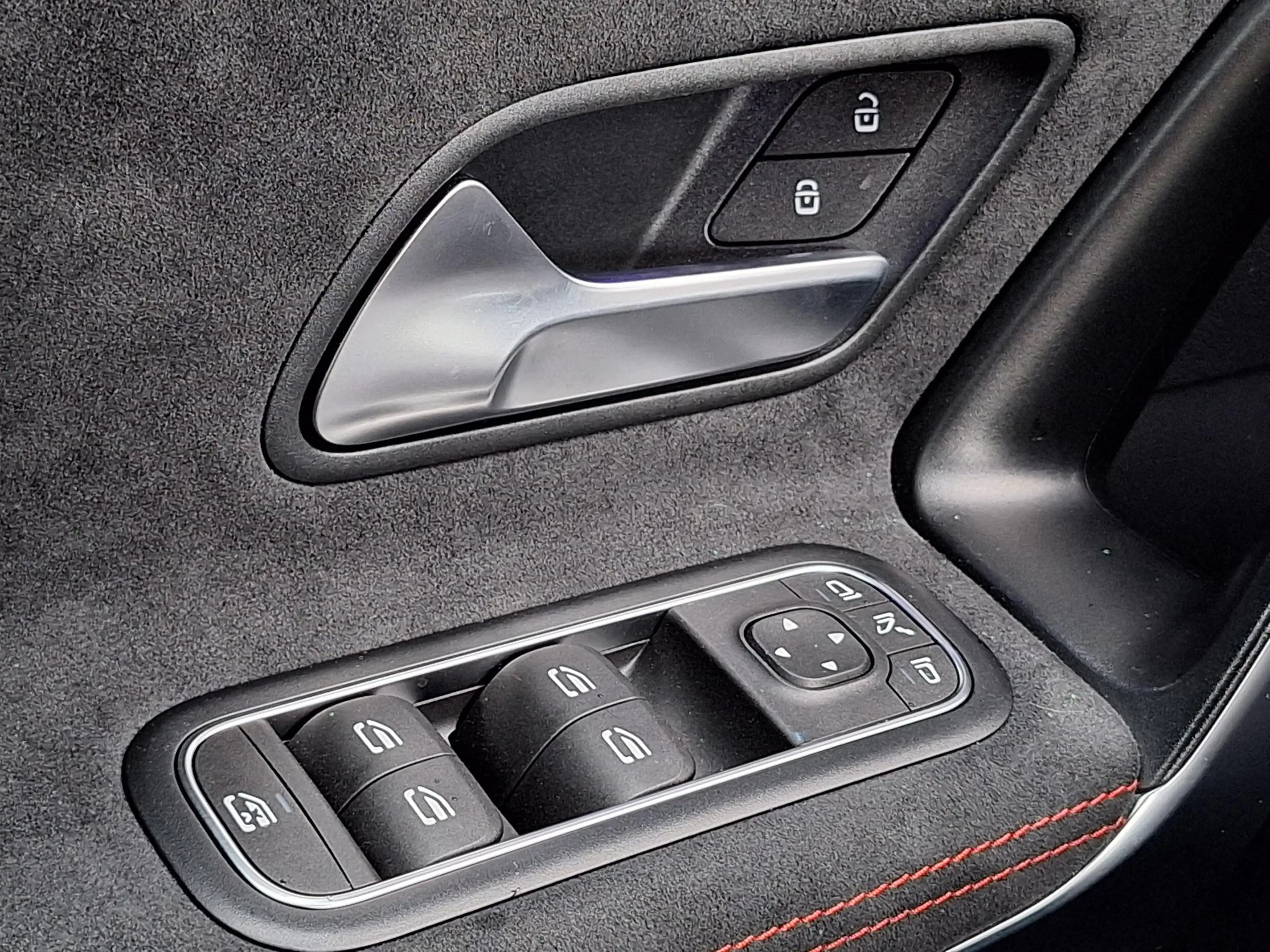 Mercedes-Benz CLA 250 e Star Edition AMG | Night Pakket | Dodehoekassist — photo 12