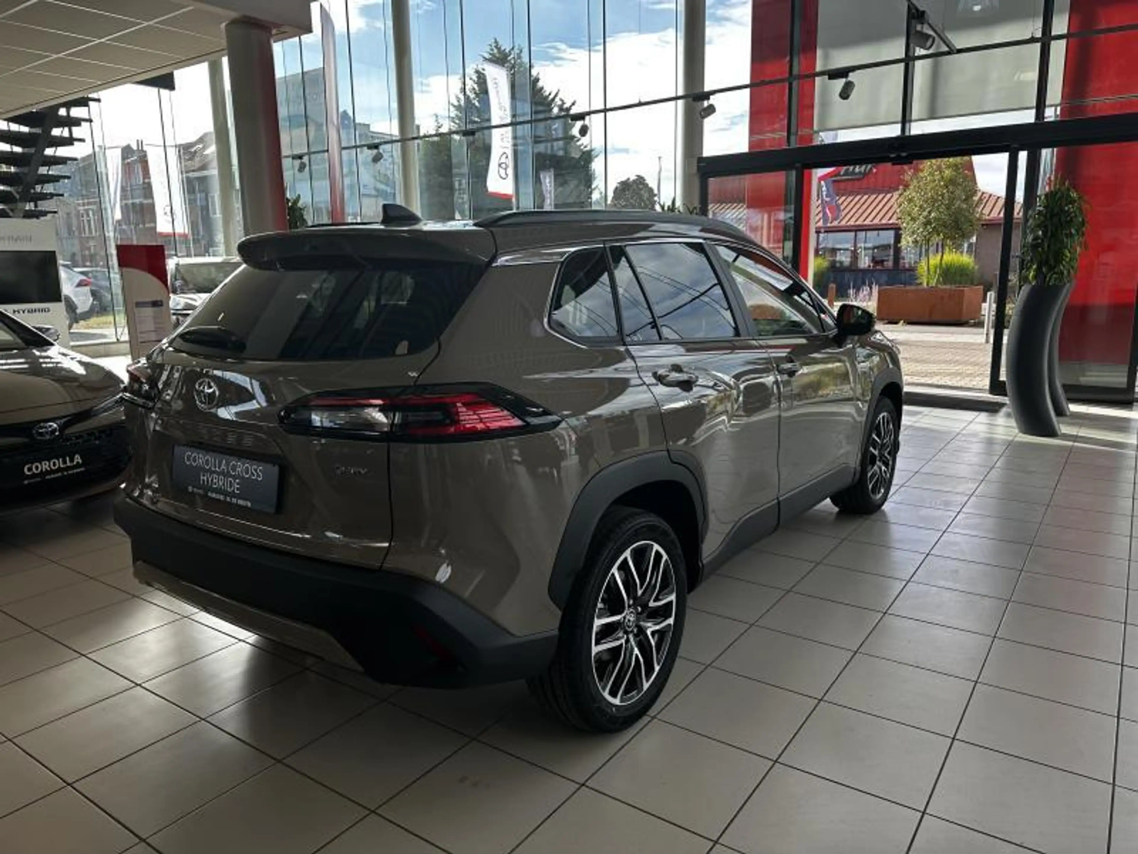 Toyota Corolla Cross Style — photo 6