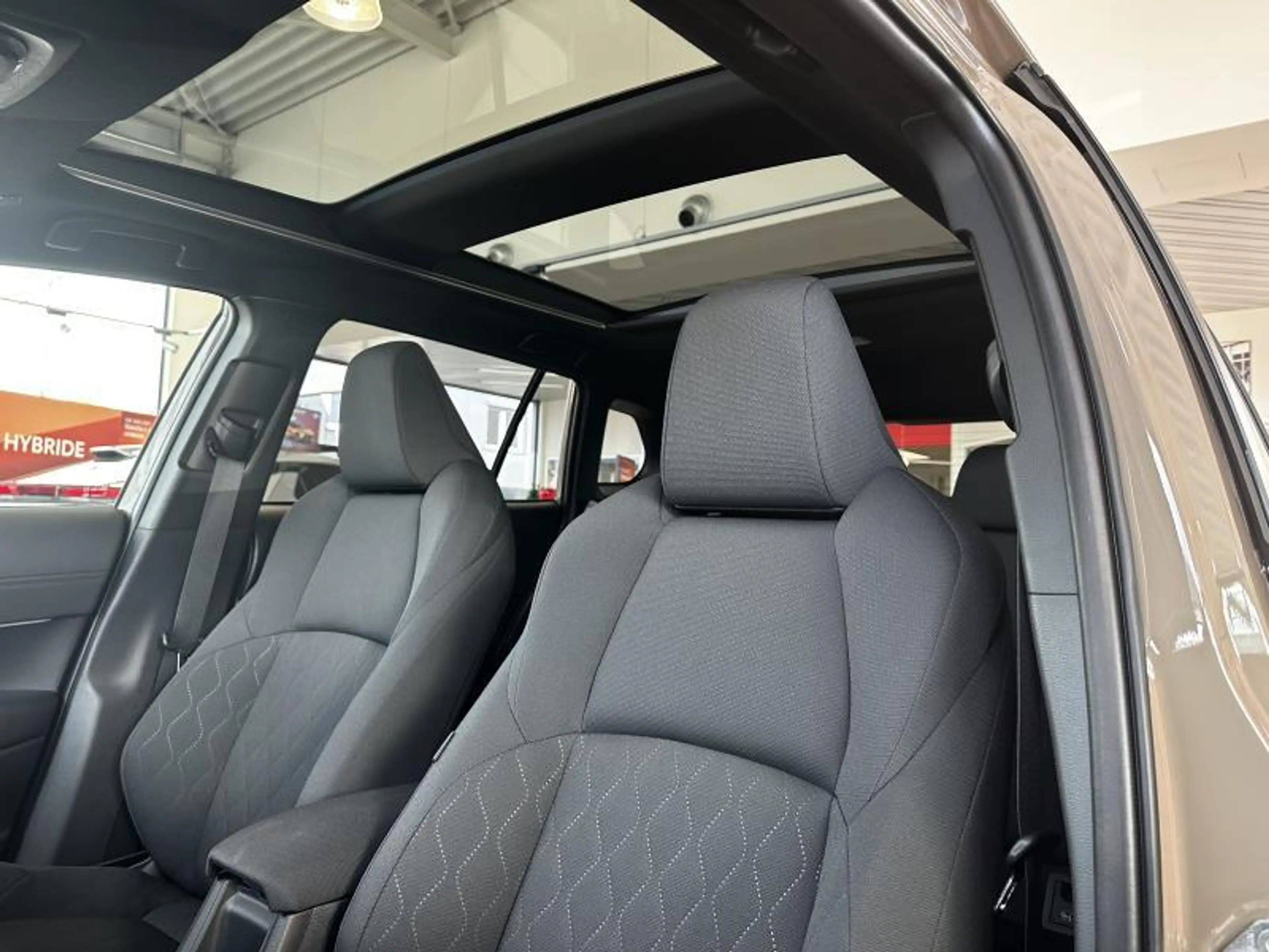 Toyota Corolla Cross Style — photo 13