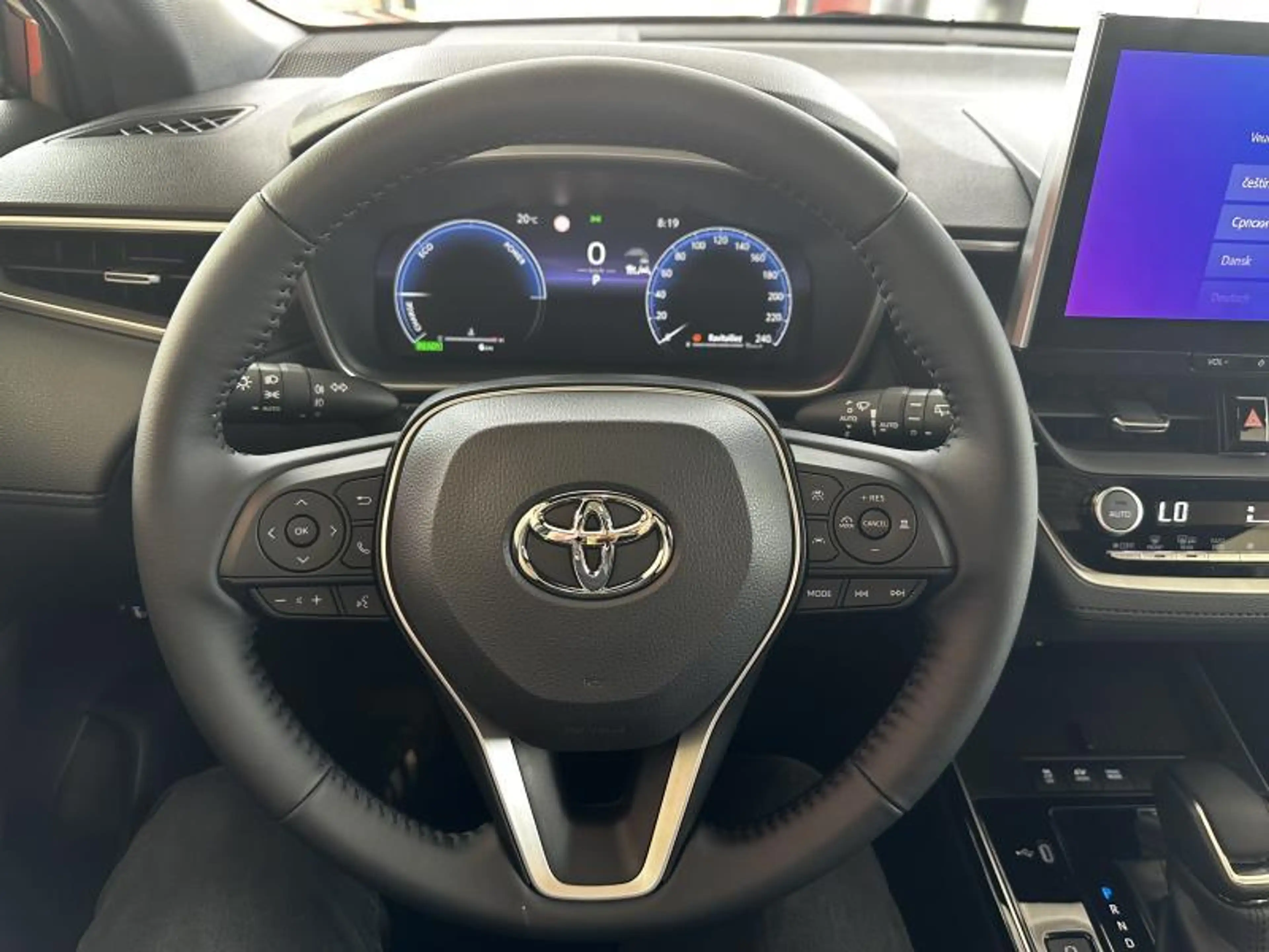 Toyota Corolla Cross Style — photo 14