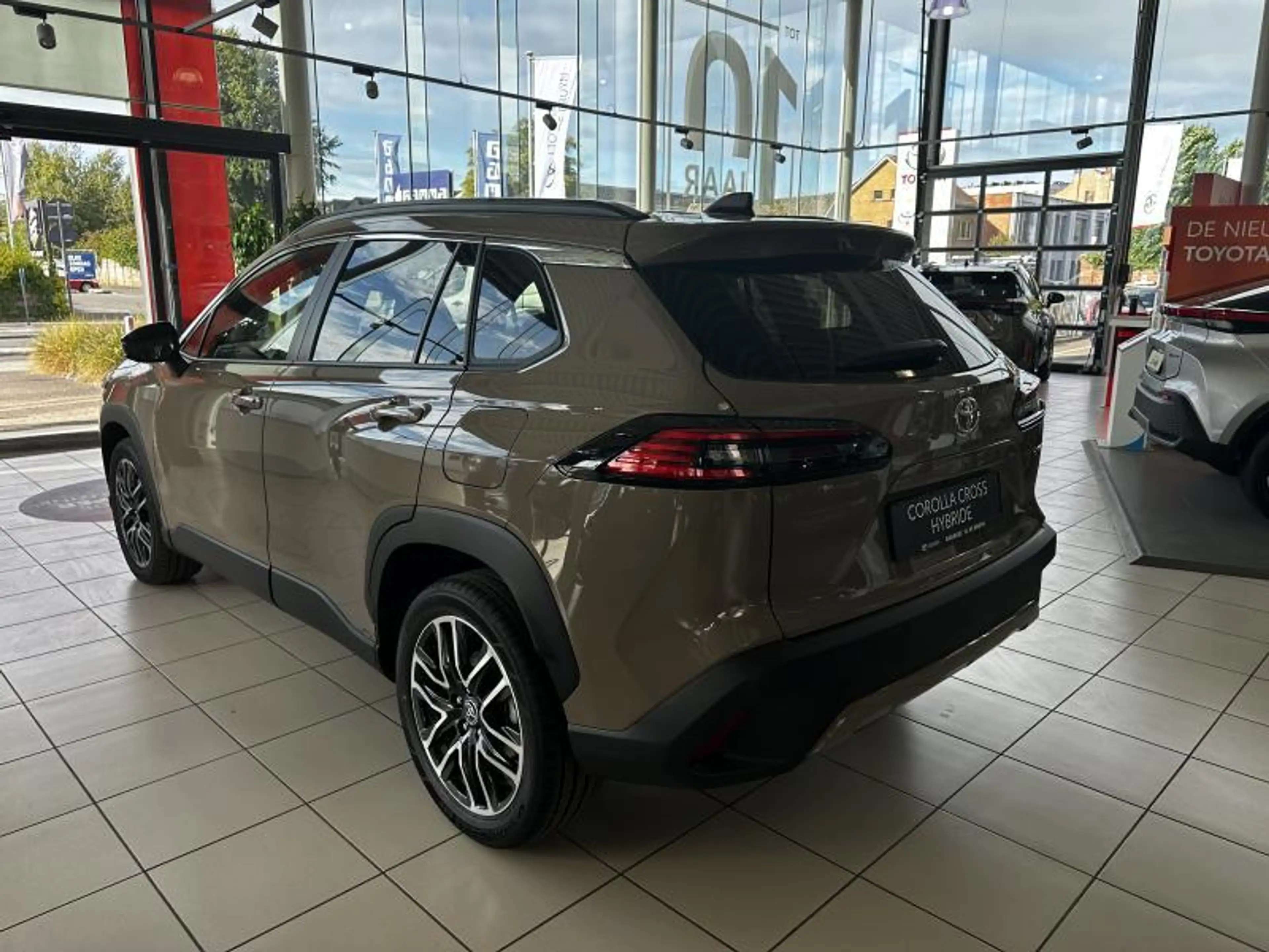 Toyota Corolla Cross Style — photo 4