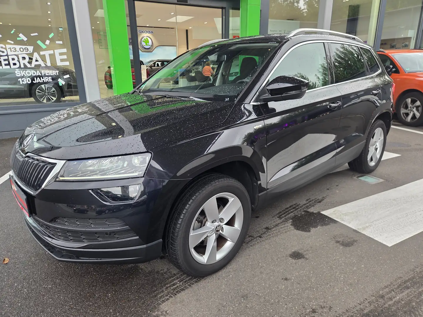 Skoda Karoq Soleil "Ihr Skoda Vertragshändler" Schwarz - 1