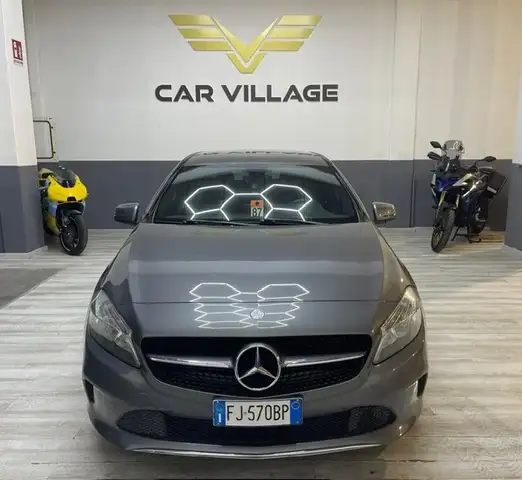 Mercedes-Benz A 160 A 160 d Sport