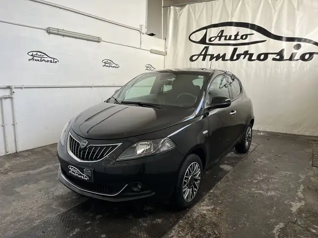 Lancia Ypsilon Ypsilon 1.0 FireFly 5 porte S&S Hybrid Platino DA