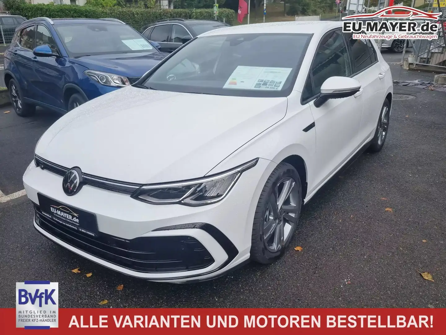 Volkswagen Golf Limousine in Weiß neu in Aschaffenburg für € 27.500