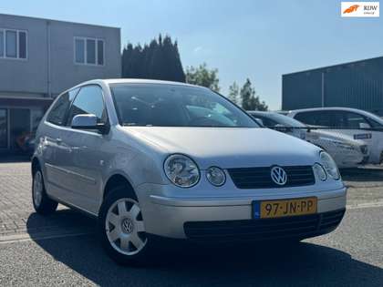 Volkswagen Polo 1.4-16V Highline /APK 06-2026/Airco