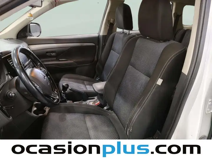 Mitsubishi Outlander 220 DI-D Motion 2WD 5pl. 2016, foto 10