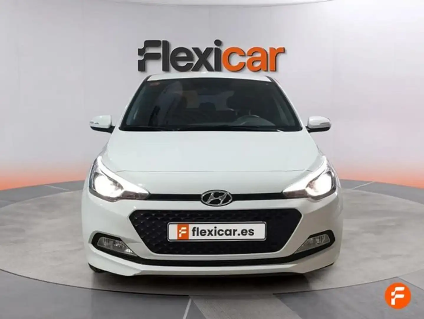 Hyundai i20 1.2 MPI Essence Blanco - 2