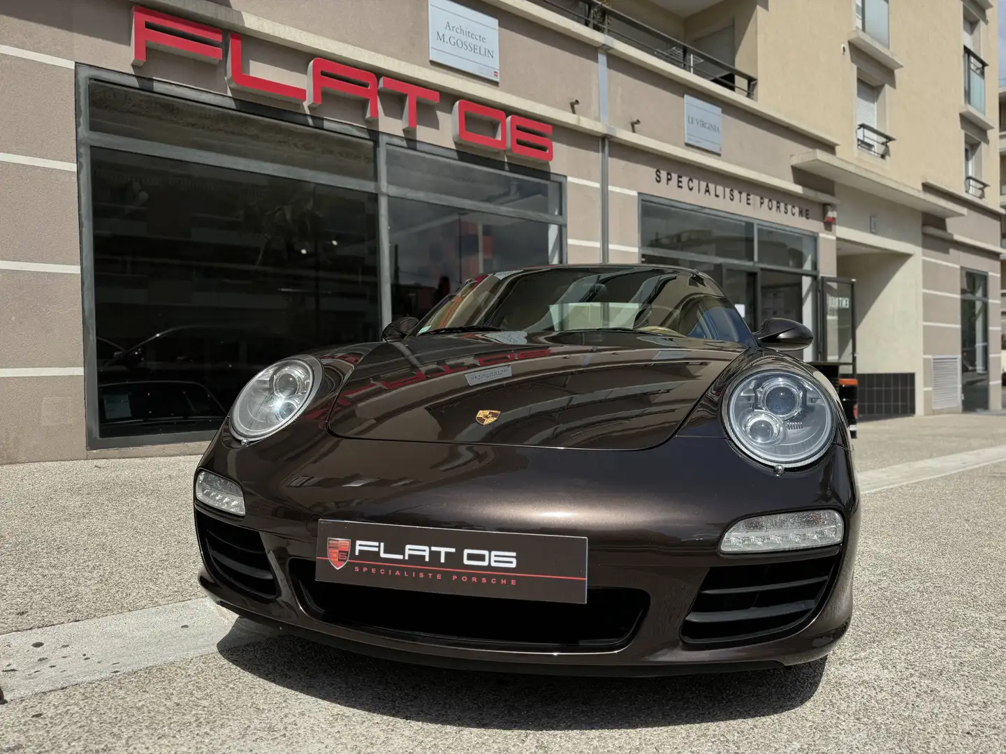 Porsche 911 IV (997) Carrera 4 GTS PDK Brun - 2