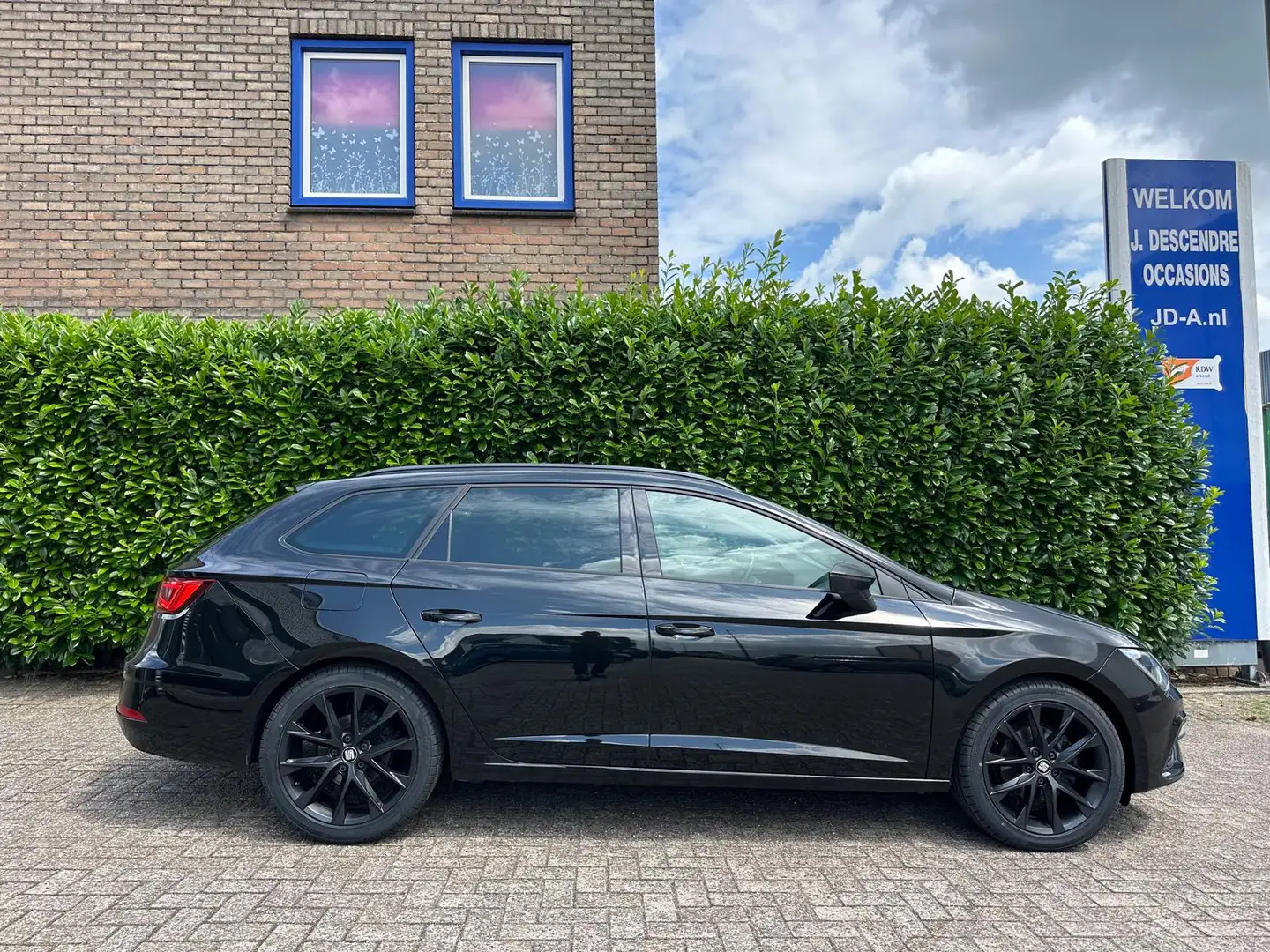 SEAT Leon ST 1.5 TSI FR Climate C, Cruise C, Navigatie, Elec Nero - 2