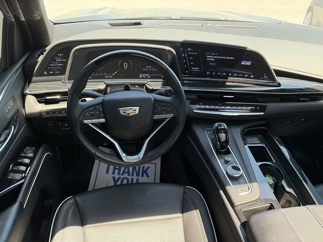 Cadillac Escalade снимка Cadillac Escalade