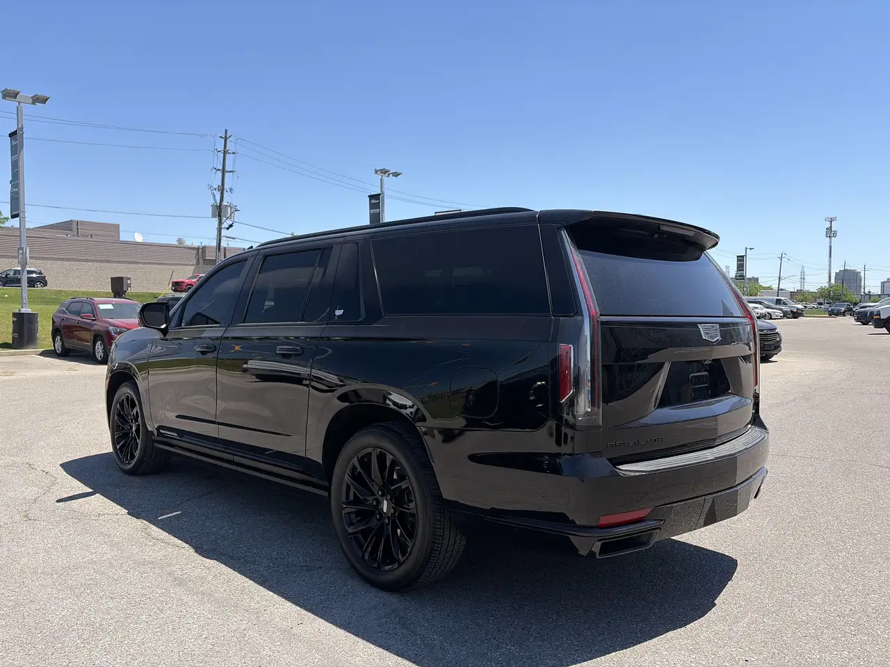 Cadillac Escalade снимка Cadillac Escalade