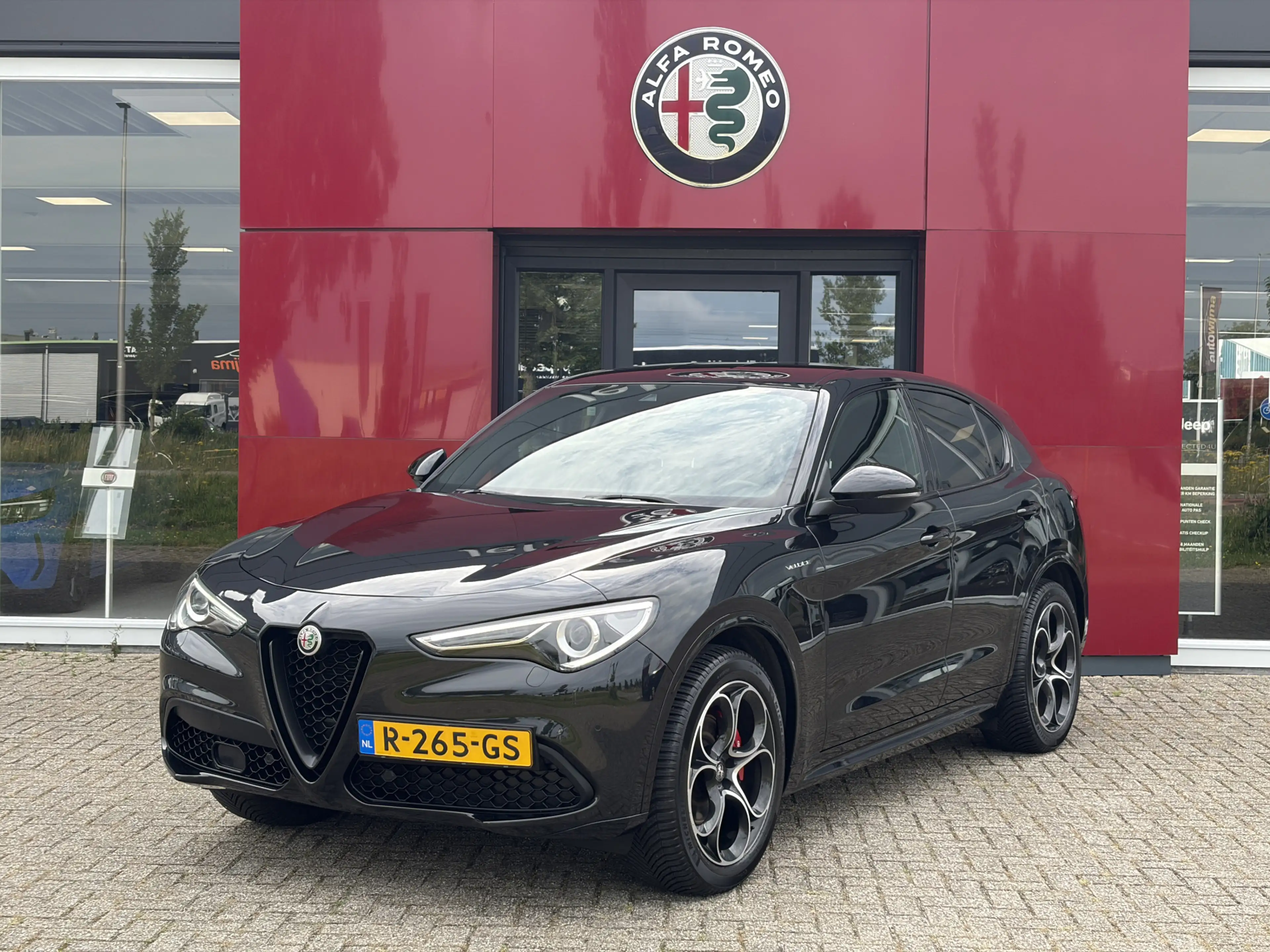 Alfa Romeo Stelvio 2.0 T AWD Veloce | Harman-Kardon | Camera | trekha