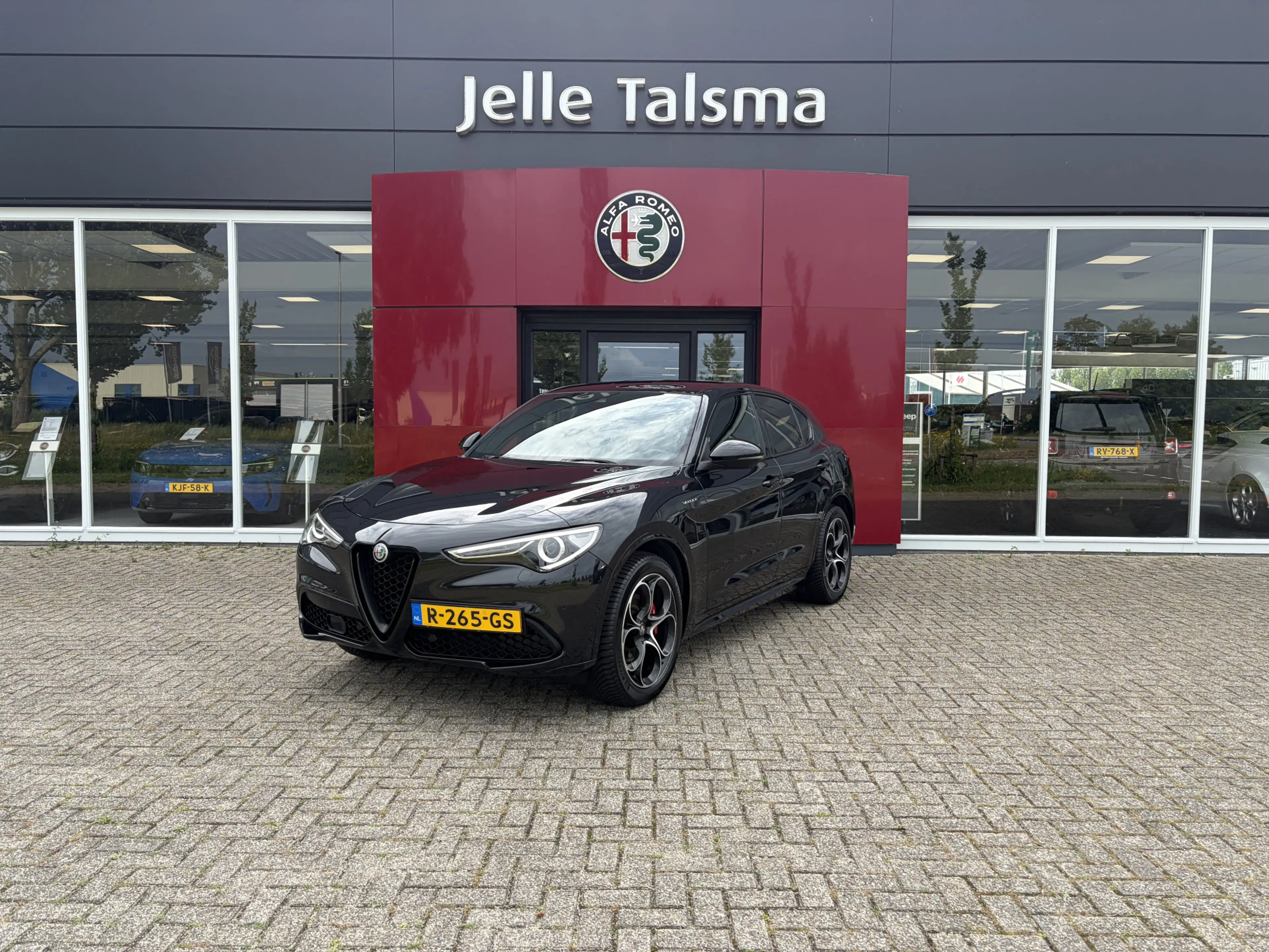Alfa Romeo Stelvio 2.0 T AWD Veloce | Harman-Kardon | Camera | trekha — photo 2
