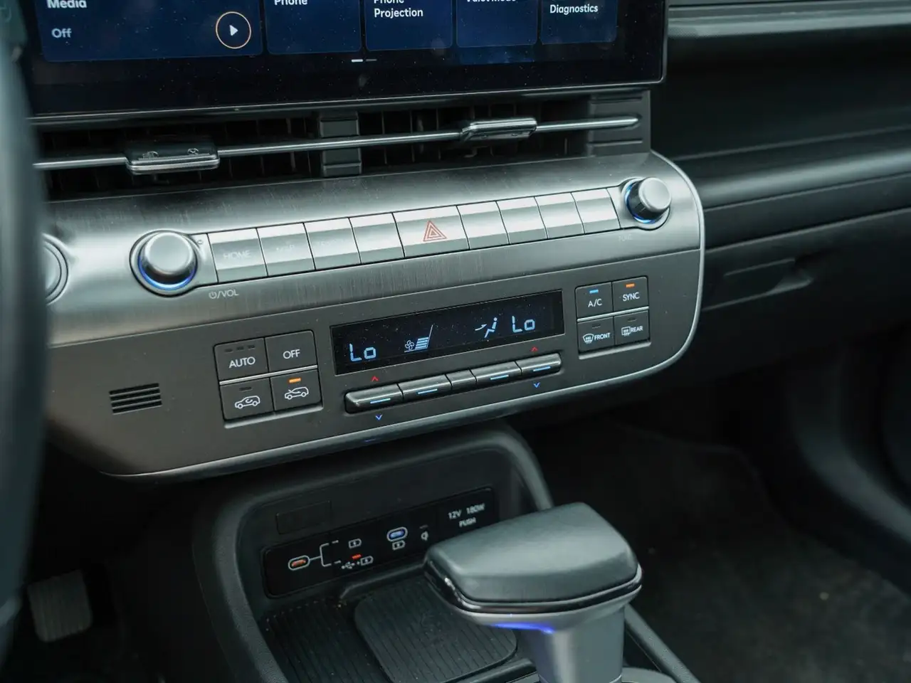 Hyundai KONA снимка Hyundai KONA