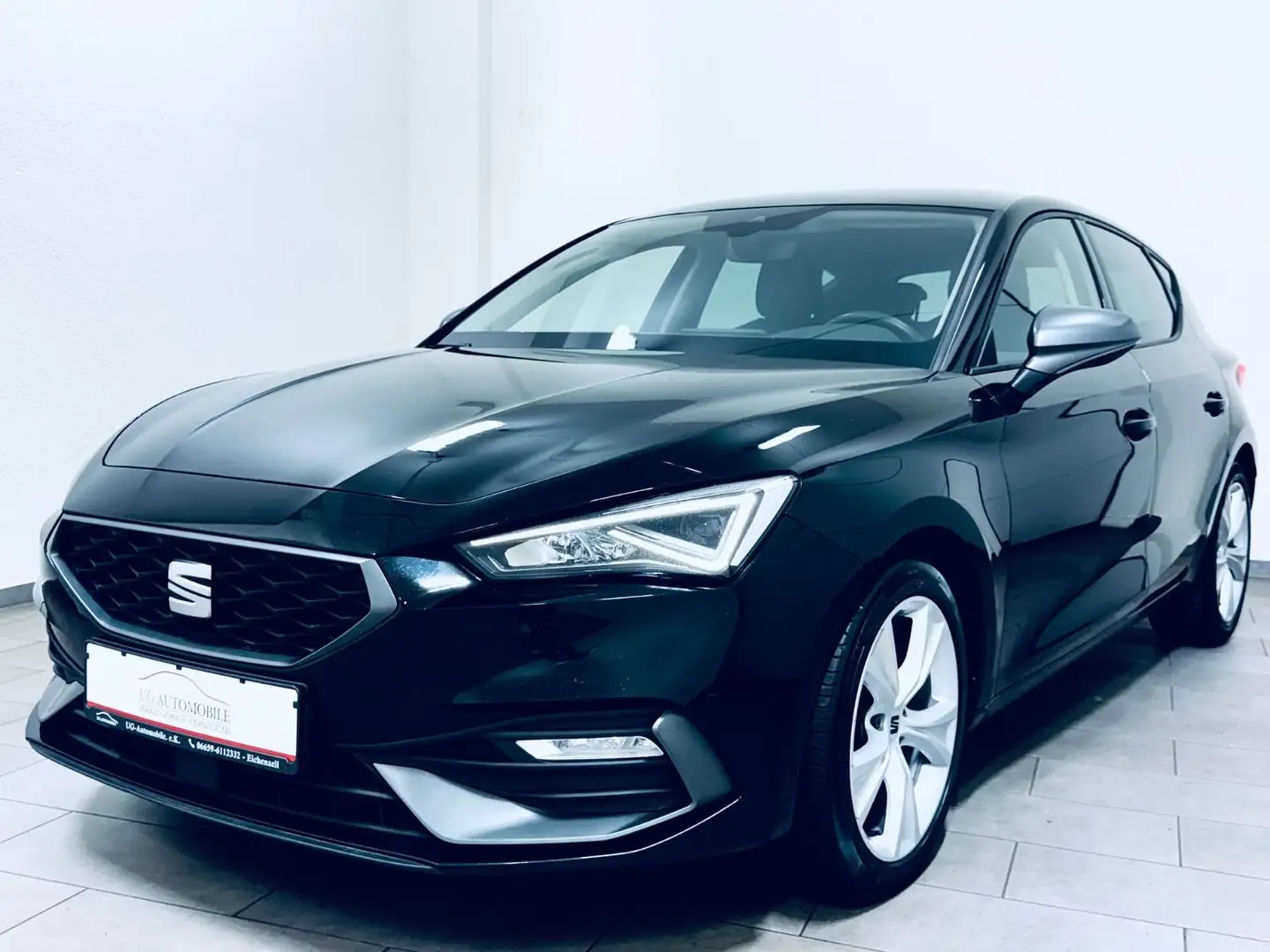 SEAT Leon FR 2.0 TDI *1.H * NAVI * R-KAM * LEDER *ACC Schwarz - 1