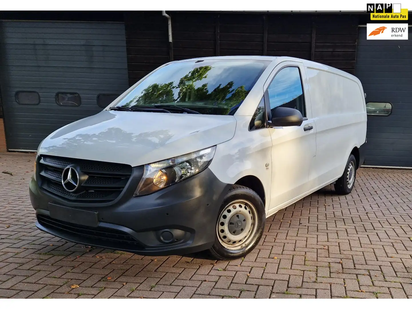 Mercedes-Benz Vito 111 CDI Lang Wit - 1
