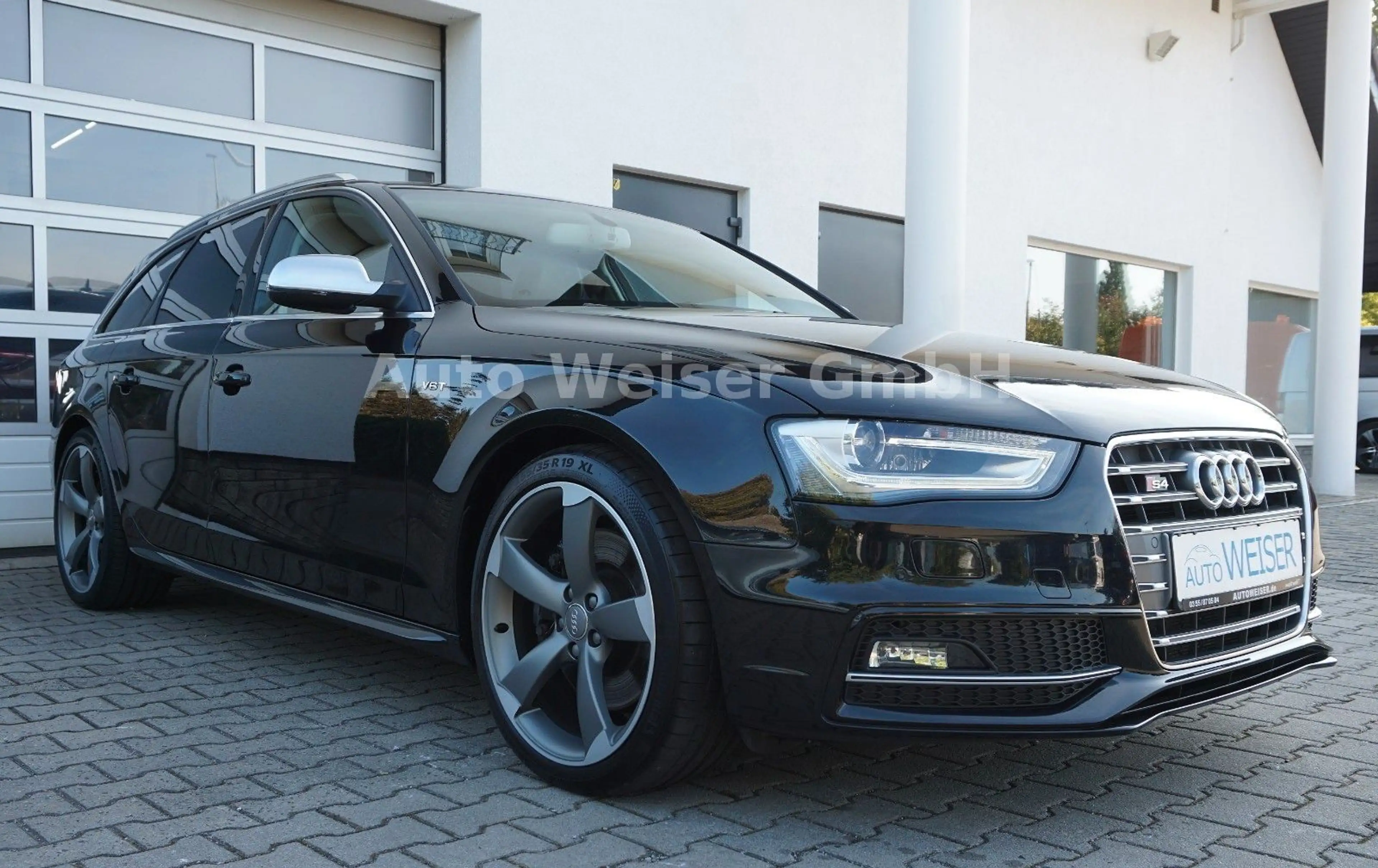 Audi S4 Avant 3.0 TFSI quattro Bi-Xenon Standheizung — photo 3