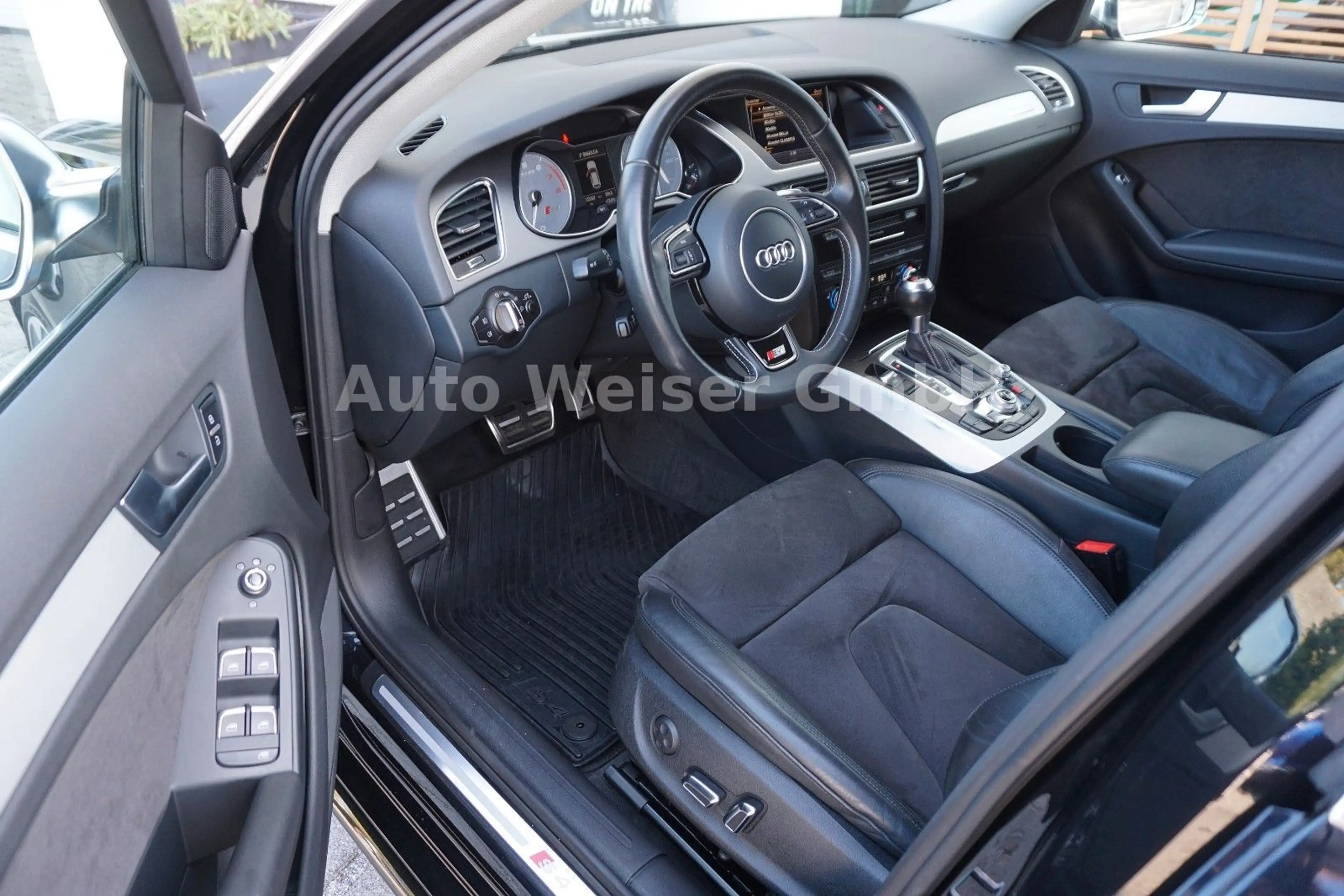Audi S4 Avant 3.0 TFSI quattro Bi-Xenon Standheizung — photo 14