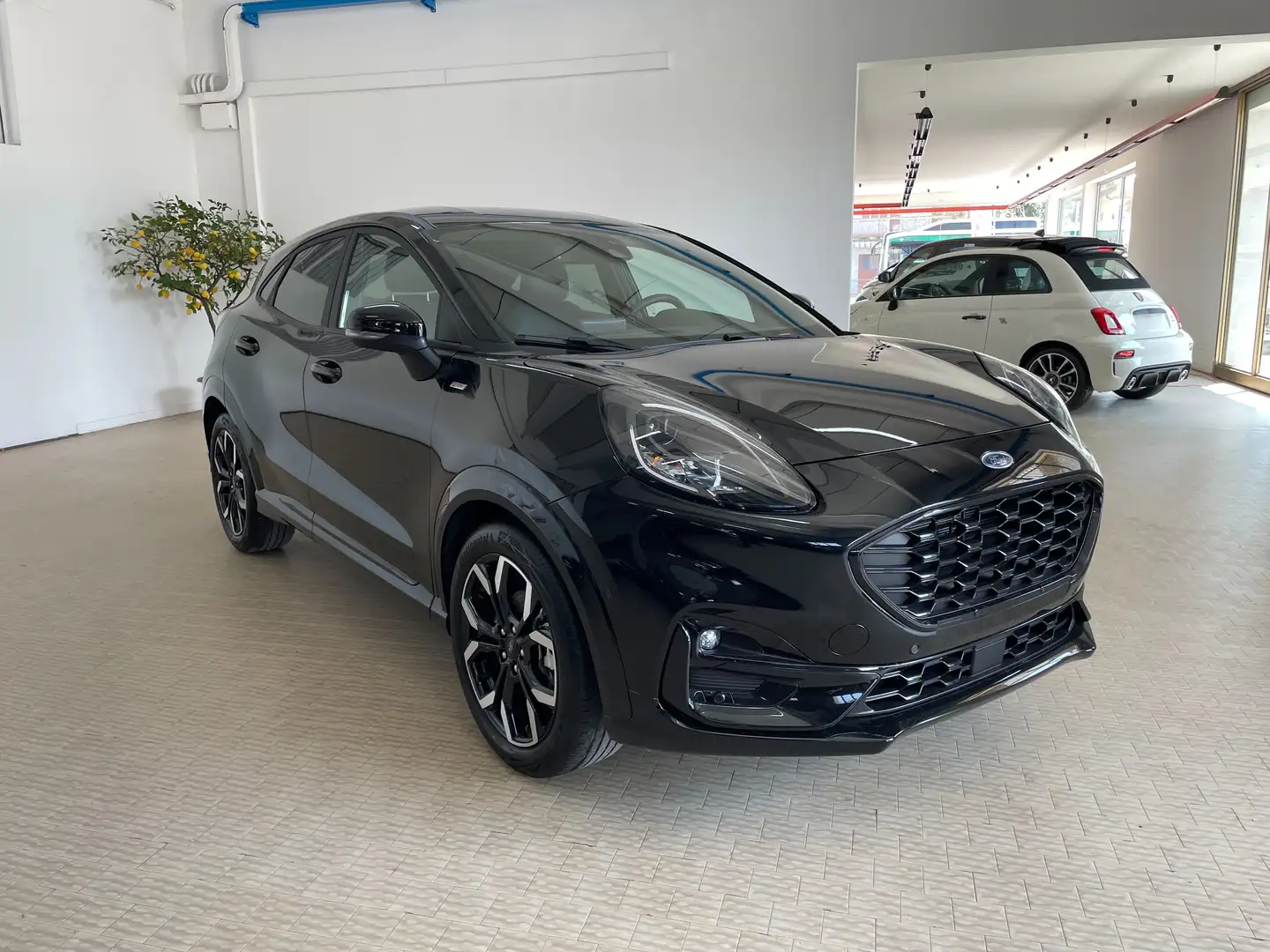Ford Puma 1.0 hybrid AUTO ST-Line X Cerchi18 Telecam Km 8000 Nero - 2