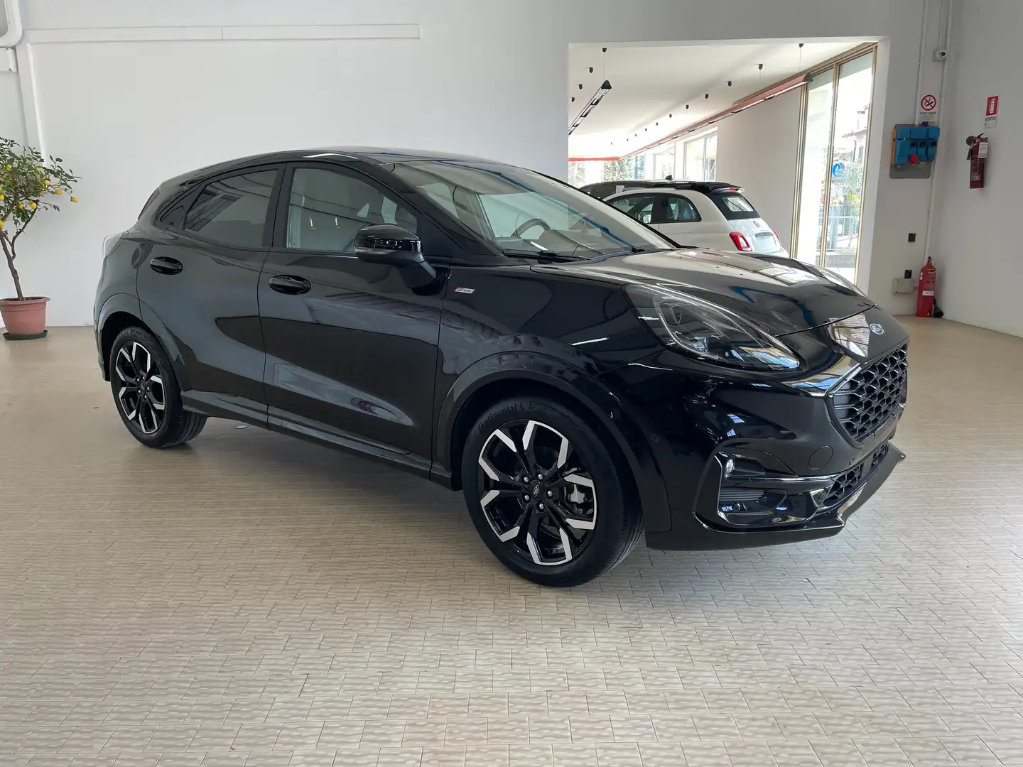 Ford Puma 1.0 hybrid AUTO ST-Line X Cerchi18 Telecam Km 8000 Nero - 1