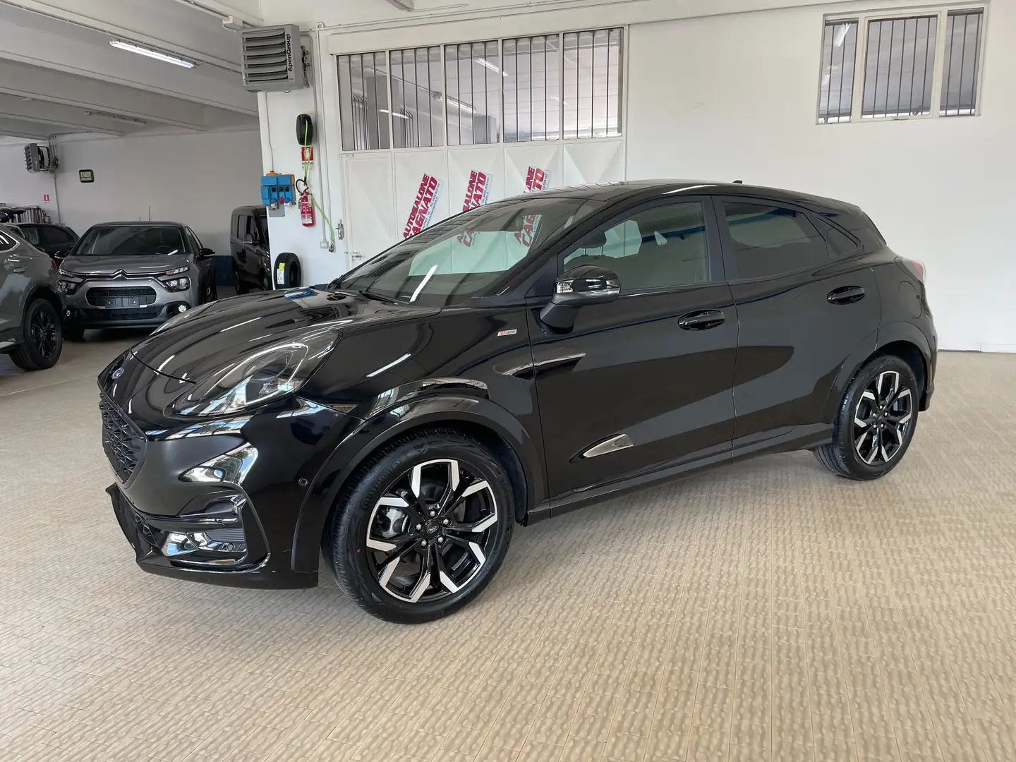 Ford Puma 1.0 hybrid AUTO ST-Line X Cerchi18 Telecam Km 8000 Nero - 2