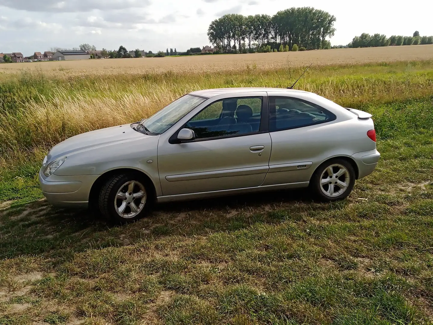 Citroen Xsara 1.6i 16v Exclusive Blauw - 2