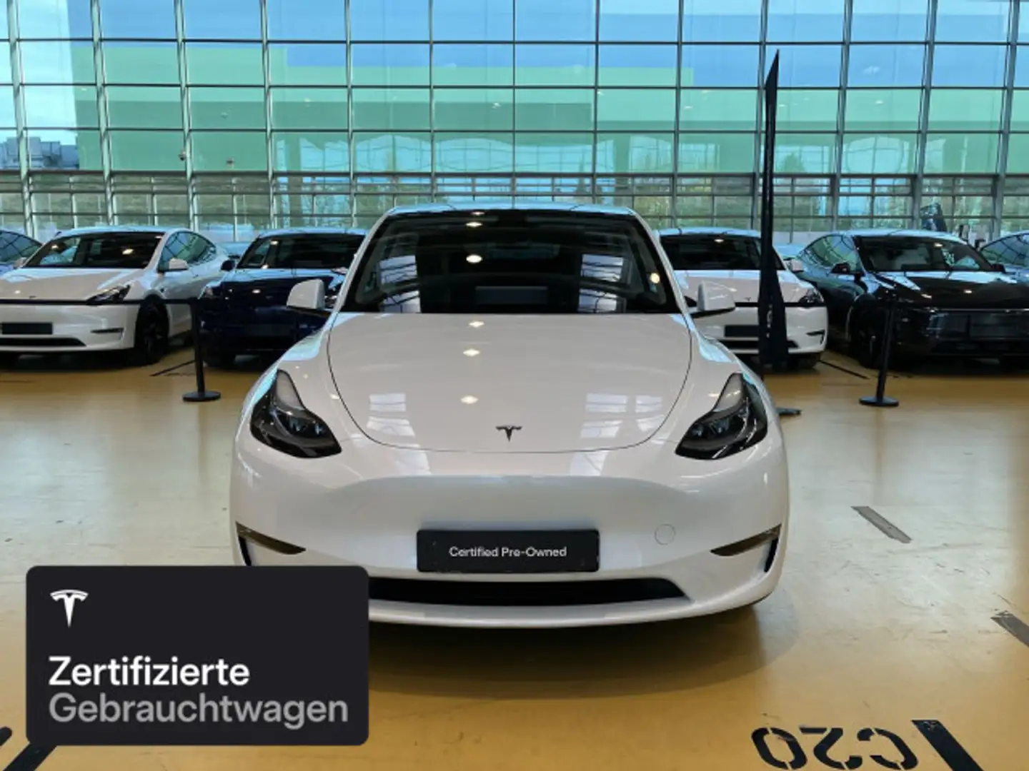 Tesla Model Y Long Range AWD Weiß - 2