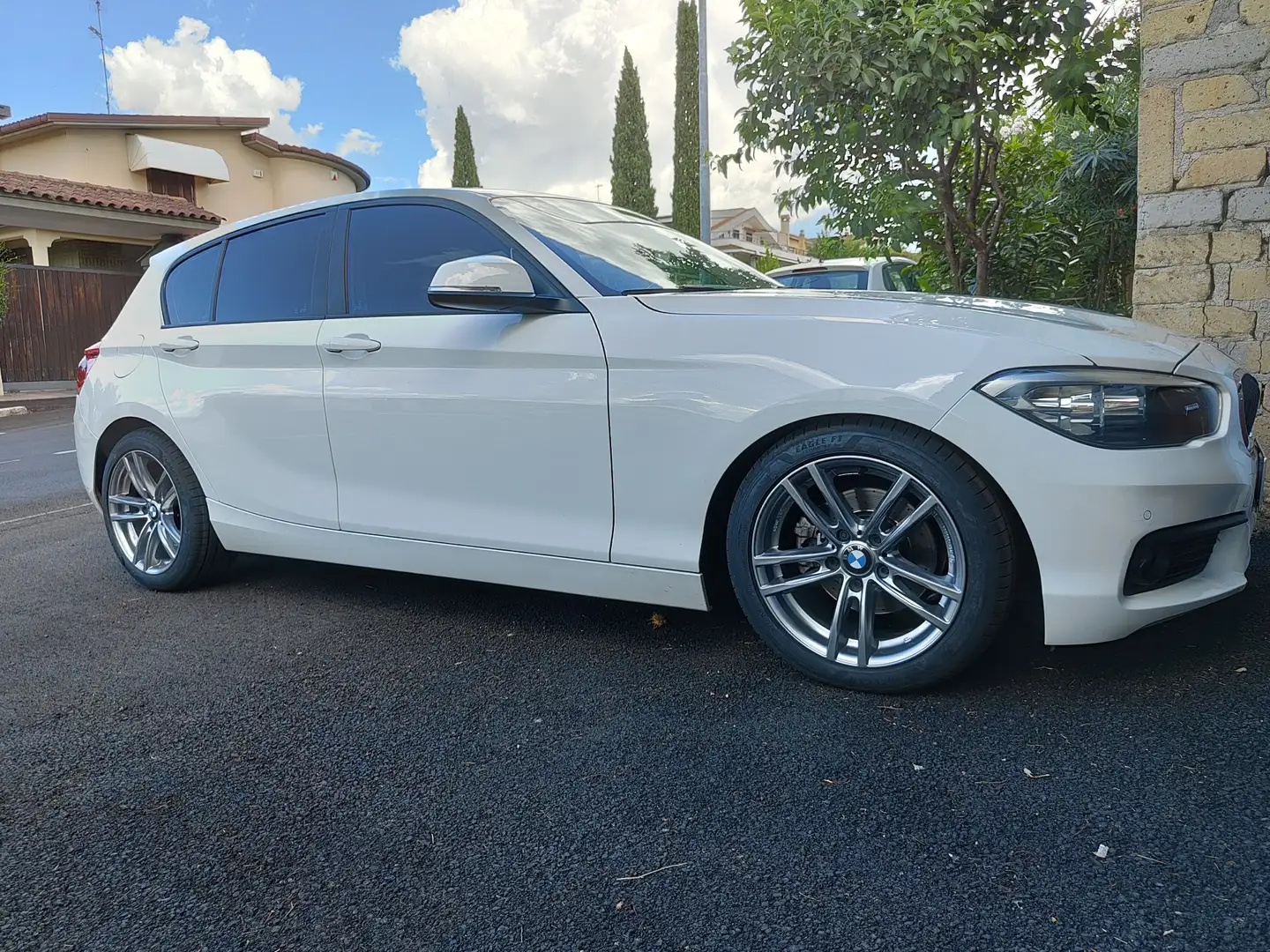 BMW 120 120i Advantage 5p auto - 2