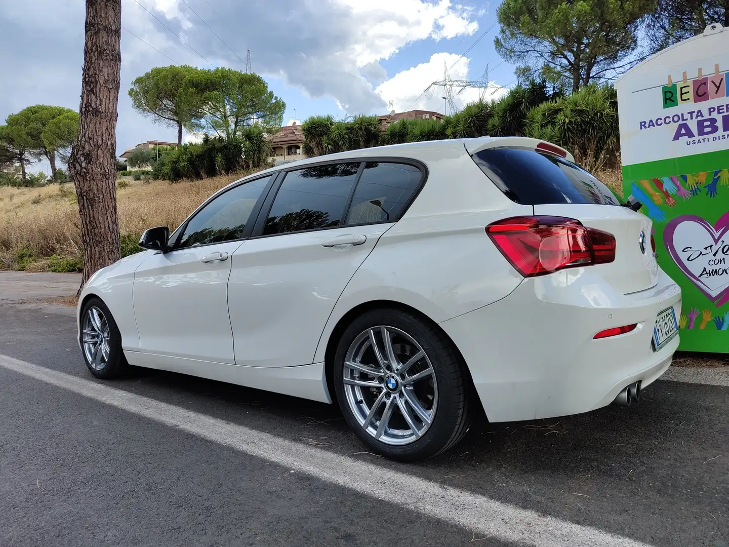BMW 120 120i Advantage 5p auto - 1