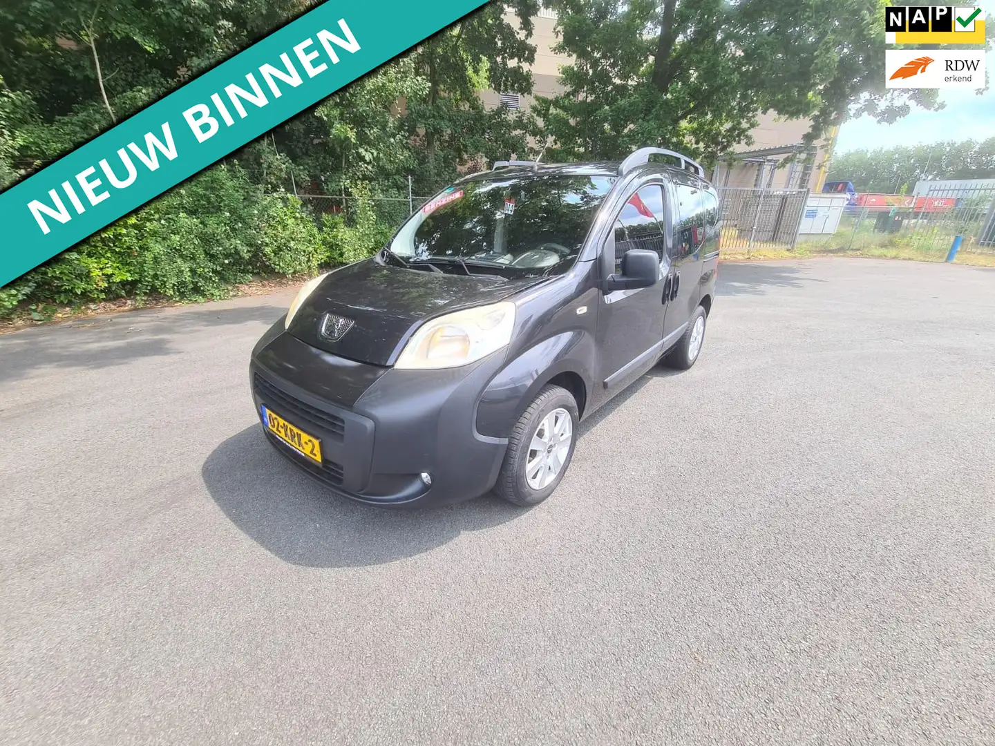 Peugeot Bipper Tepee 1.4i Différence LEUKE AUTO RIJDT EN SCHAKELT Gris - 1