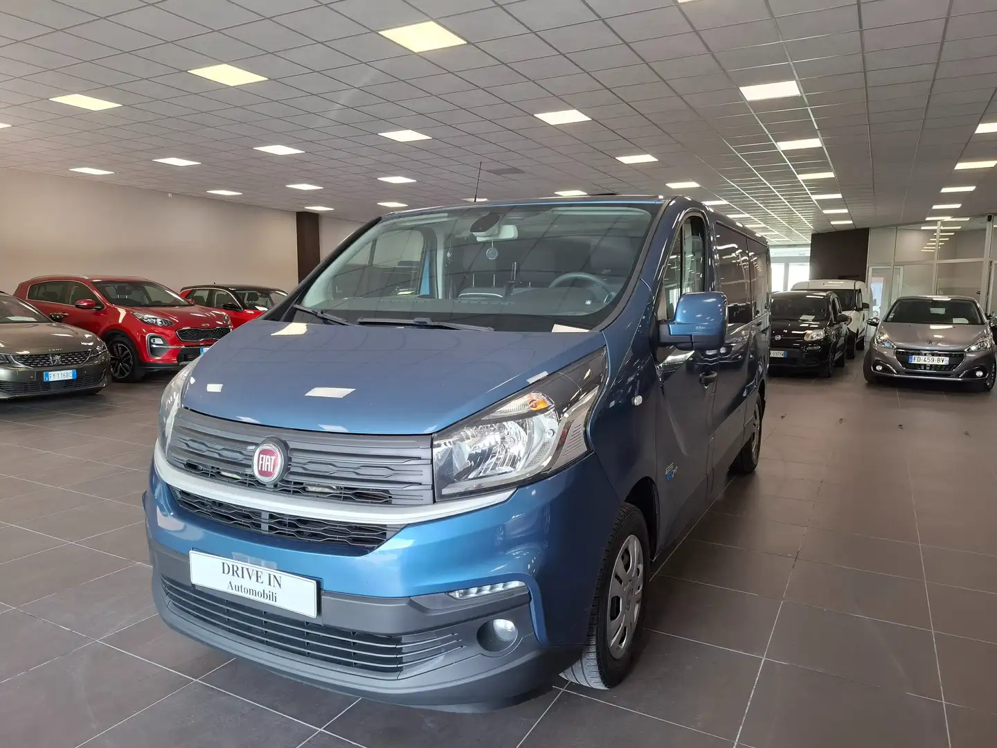 Fiat Talento 1.6 Mjt 125cv 9 posti Passo lungo Blau - 1