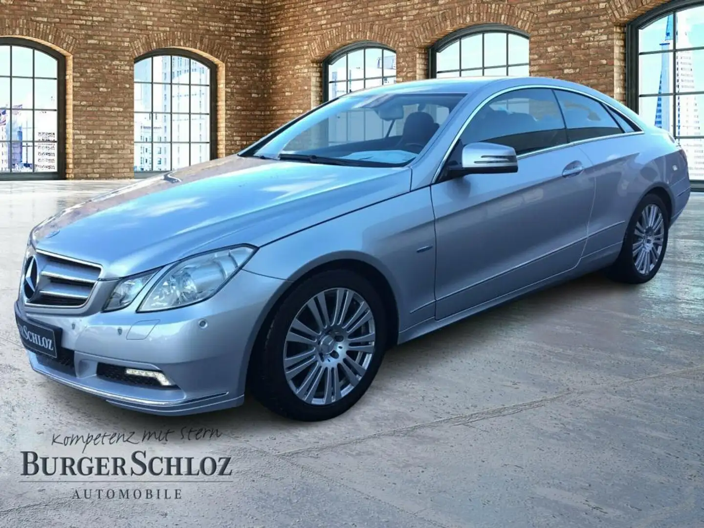 Mercedes-Benz E 250 CGI Coupé AUT DynLicht Fernlichtass. Kam. Silber - 1