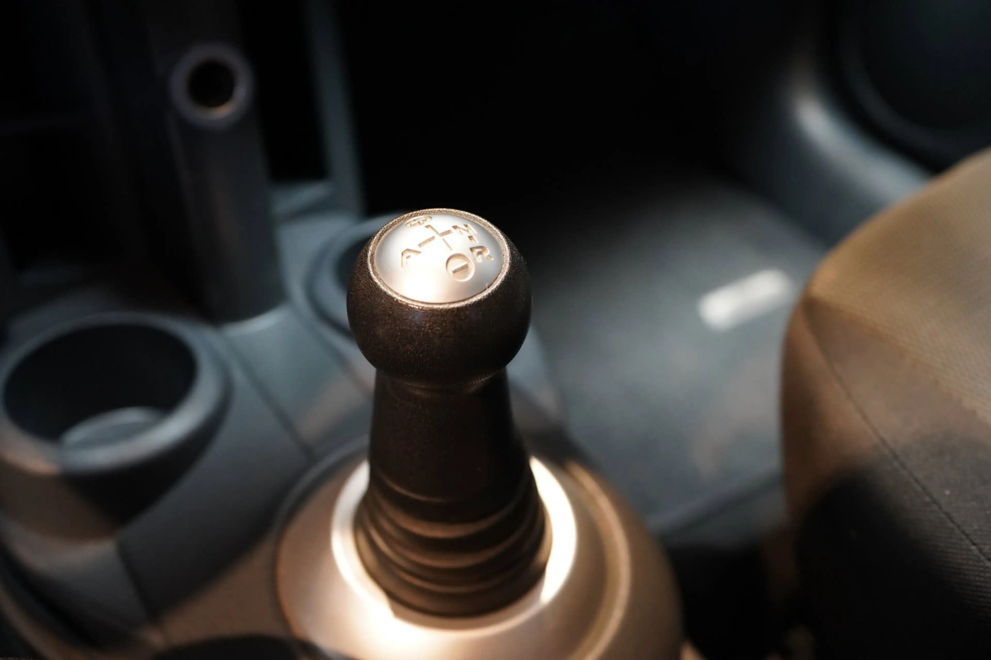 Mitsubishi Colt 1.3 Edition Two | AUTOMAAT | ACHTERUITRIJC. | NAVI — photo 24