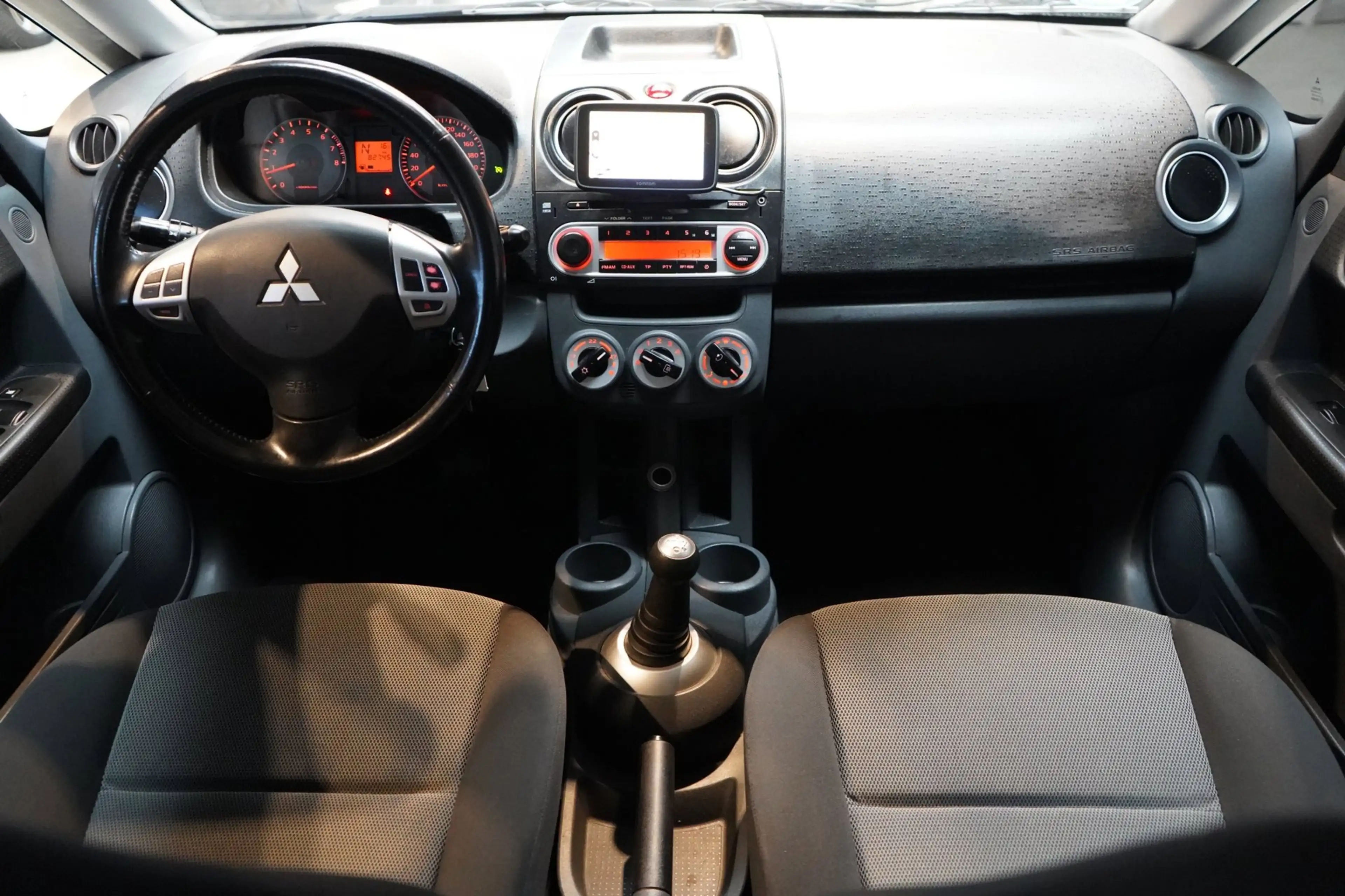 Mitsubishi Colt 1.3 Edition Two | AUTOMAAT | ACHTERUITRIJC. | NAVI — photo 2