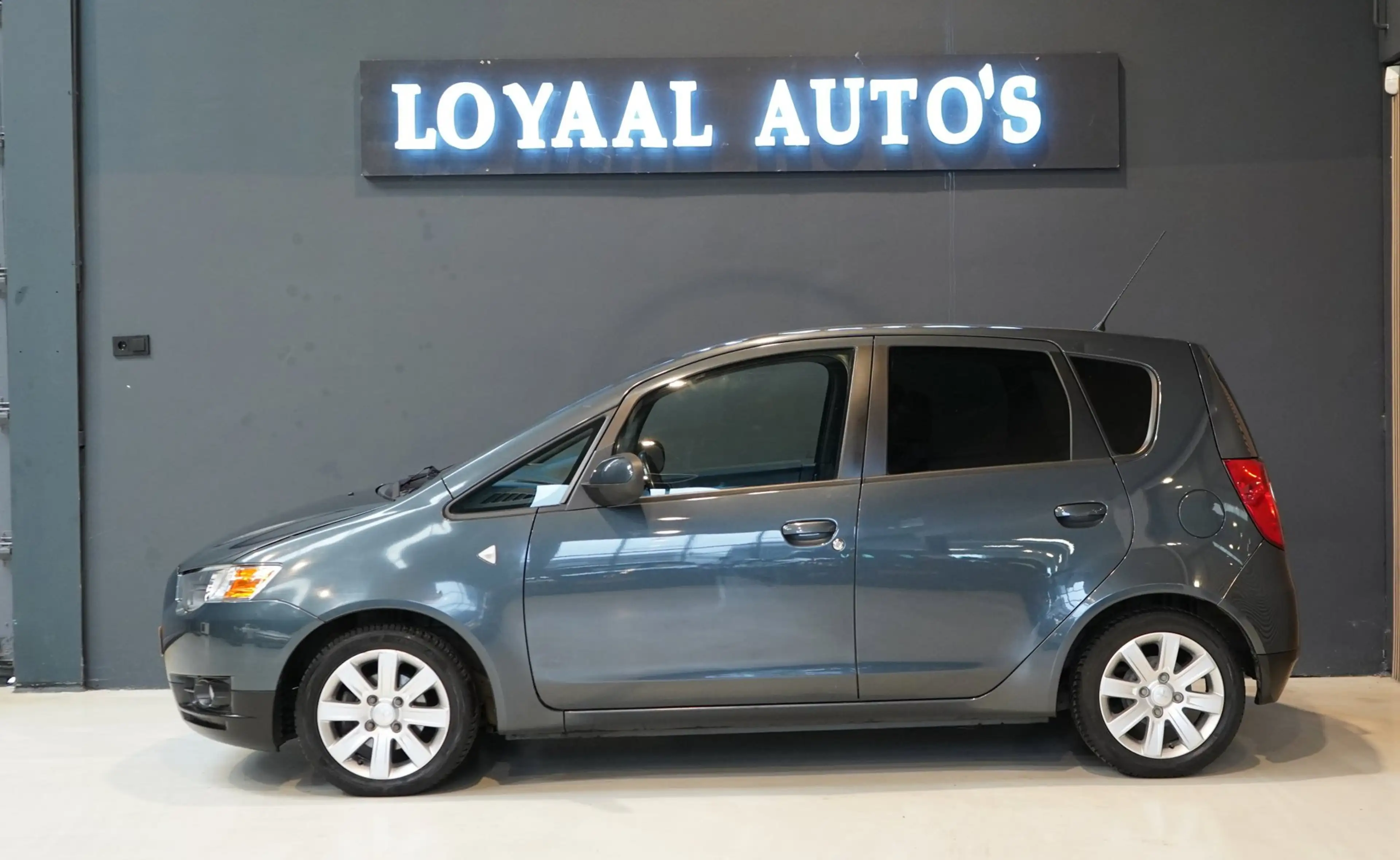 Mitsubishi Colt 1.3 Edition Two | AUTOMAAT | ACHTERUITRIJC. | NAVI — photo 5
