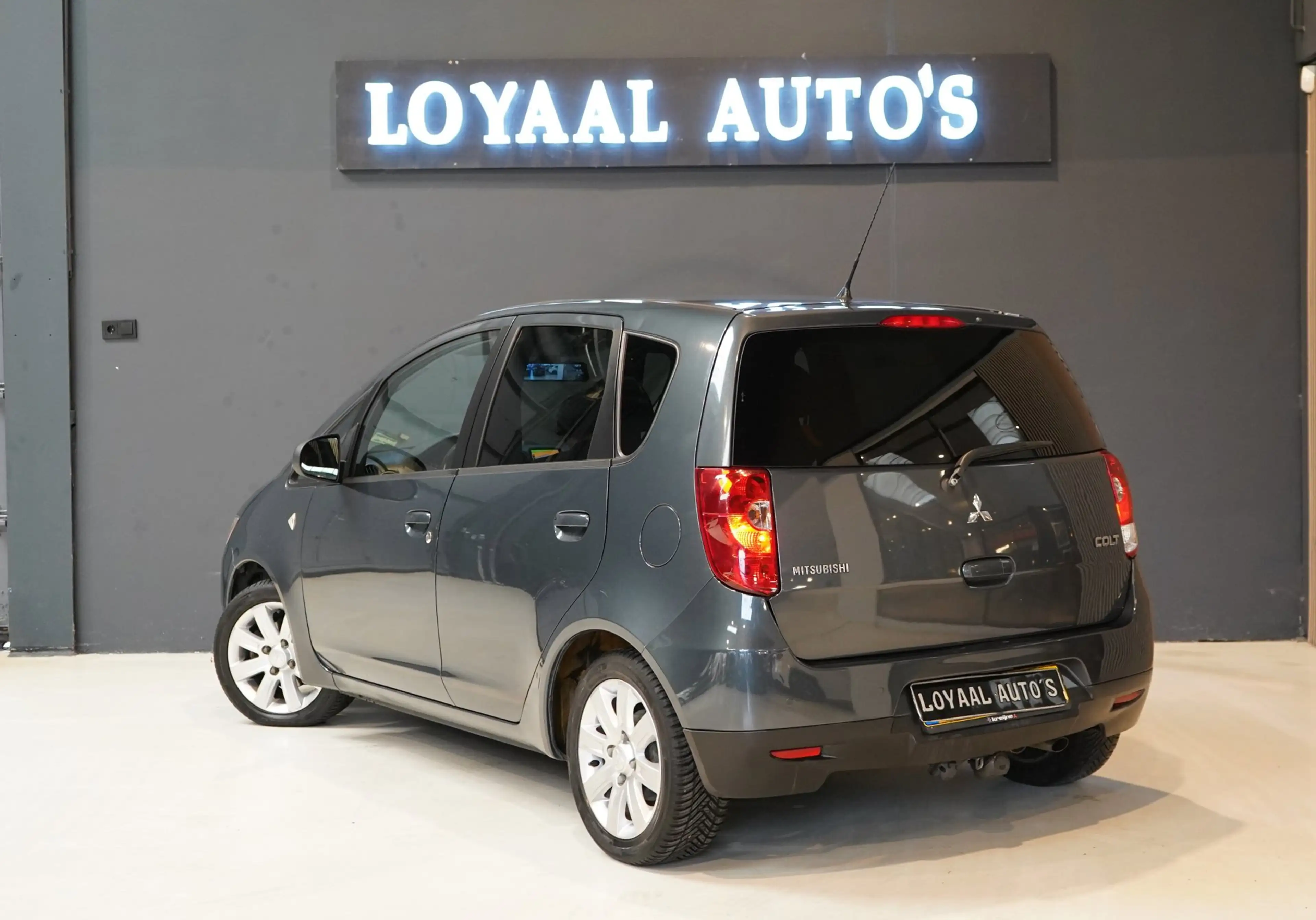 Mitsubishi Colt 1.3 Edition Two | AUTOMAAT | ACHTERUITRIJC. | NAVI — photo 6