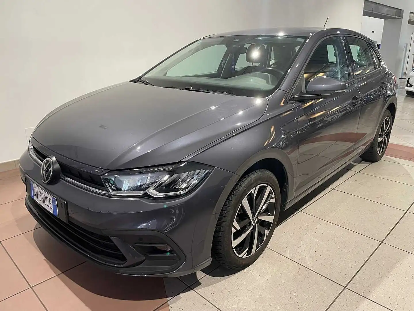 Volkswagen Polo 6ª serie 1.0 TSI Life Gris - 1
