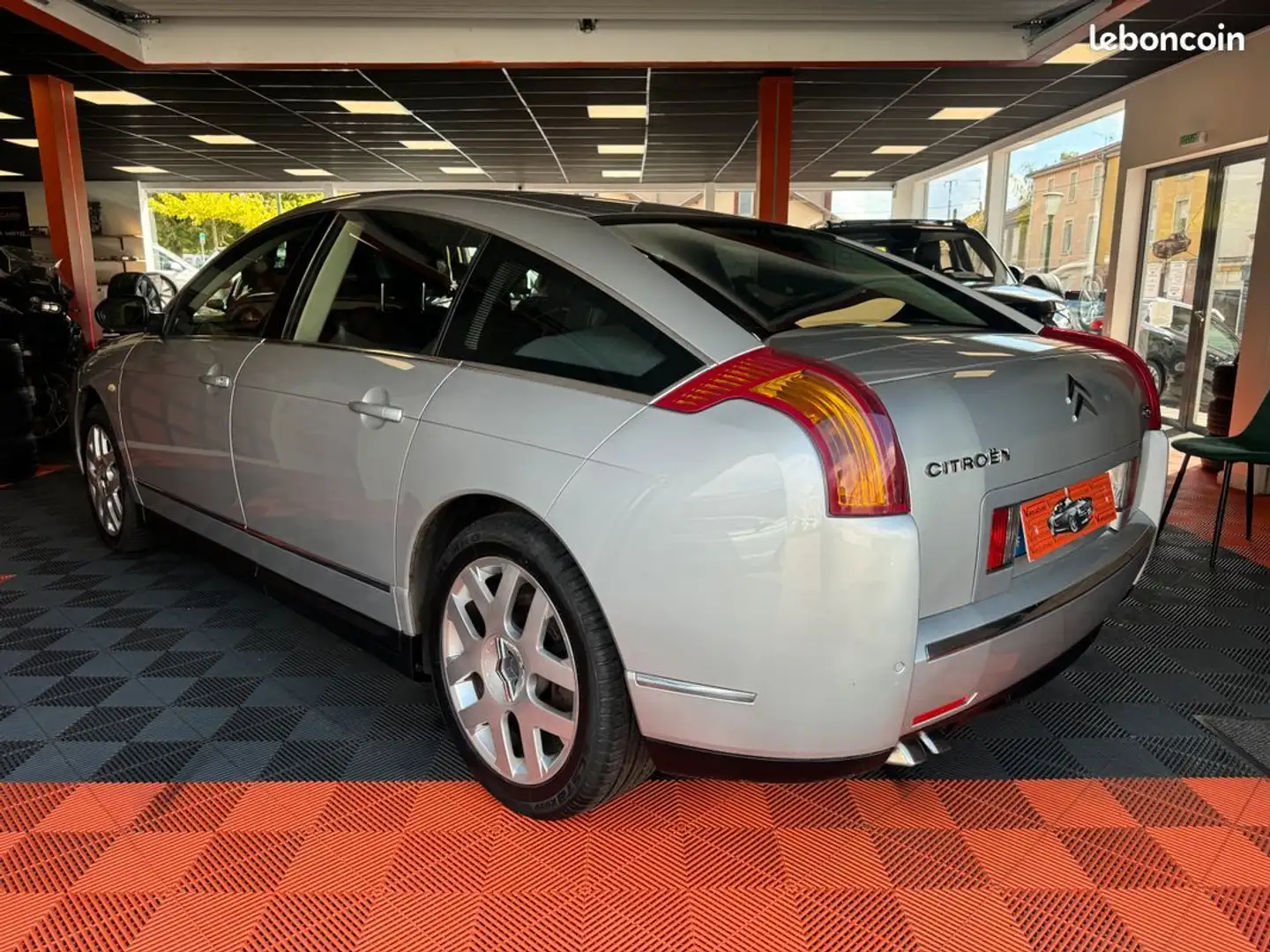 Citroen C6 Citroën Pack EXCLUSIVE JBL 2.7 HDI V6 BVA 204 cv Garantie 12 mois - 2