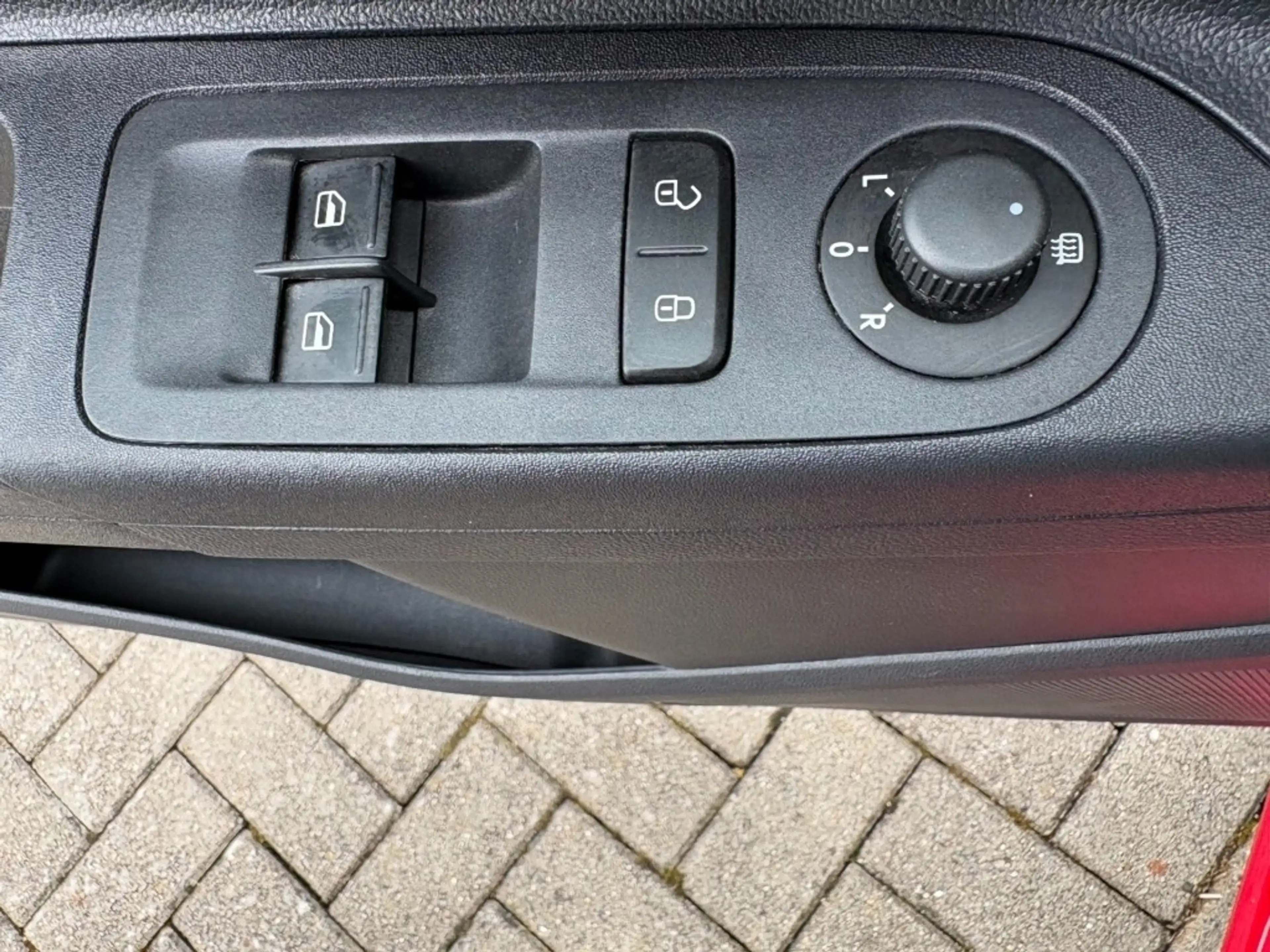 SEAT Mii 1.0 FR-LINE Panorama, Cruise, 16Inch, Beats Audio — photo 21