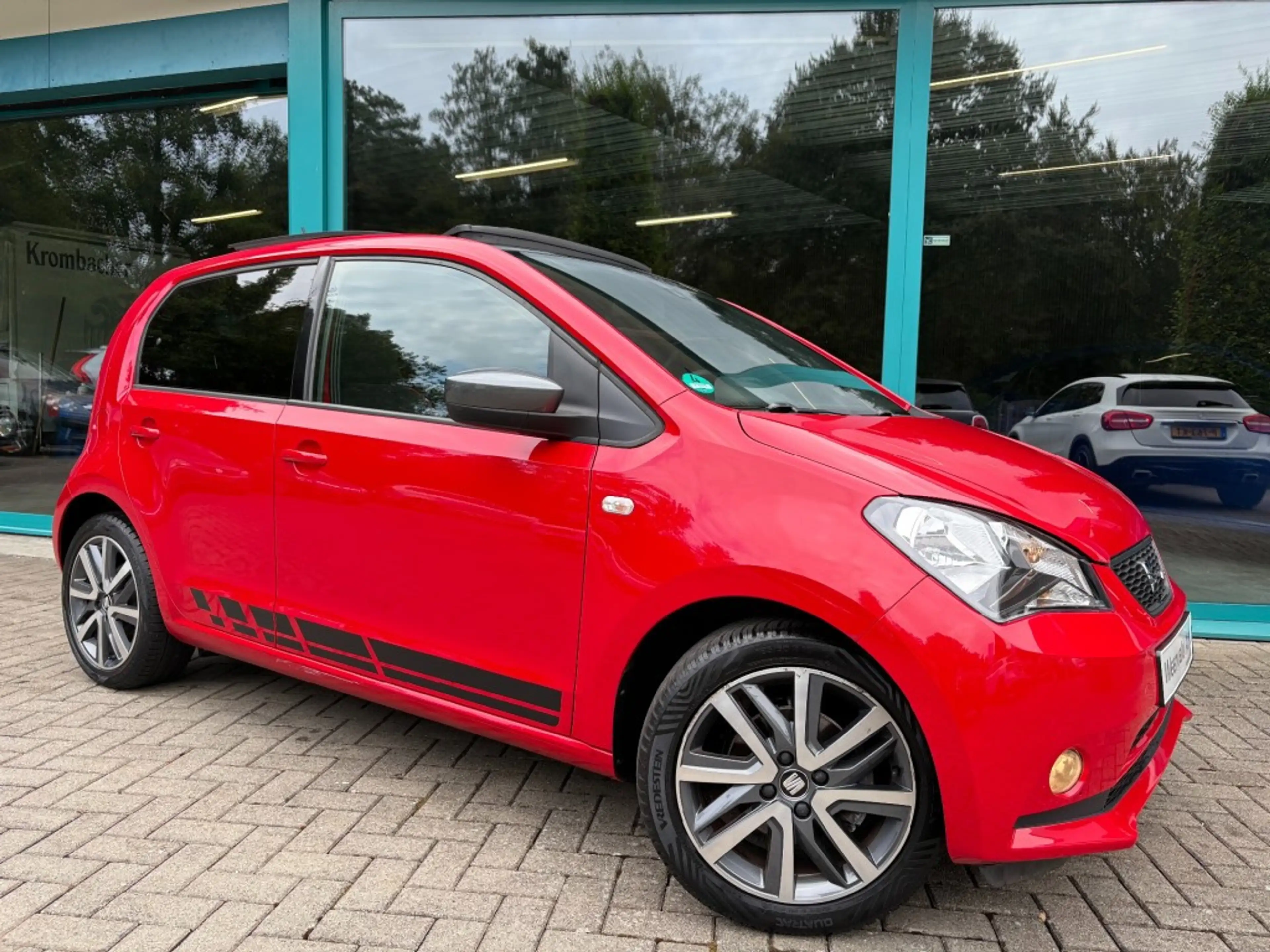 SEAT Mii 1.0 FR-LINE Panorama, Cruise, 16Inch, Beats Audio — photo 4