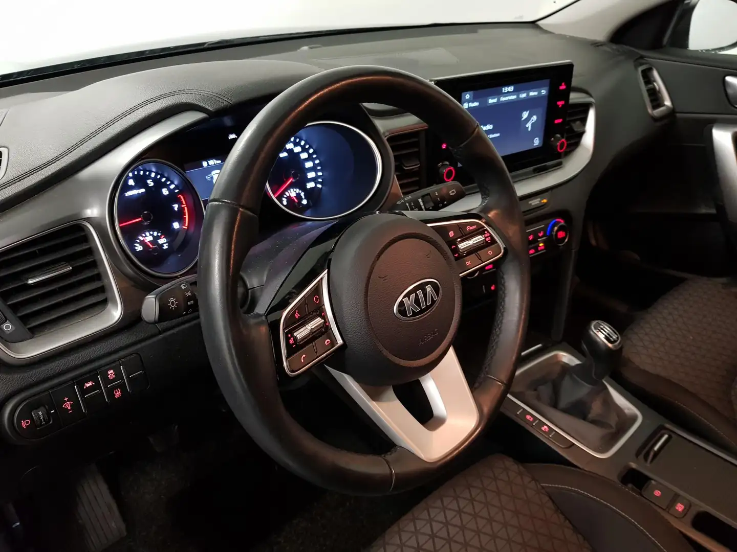 Kia XCeed 1.0 T-GDi 120pk Active Line | Navigatie | Climate Zwart - 2