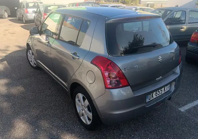 Suzuki Swift view 4