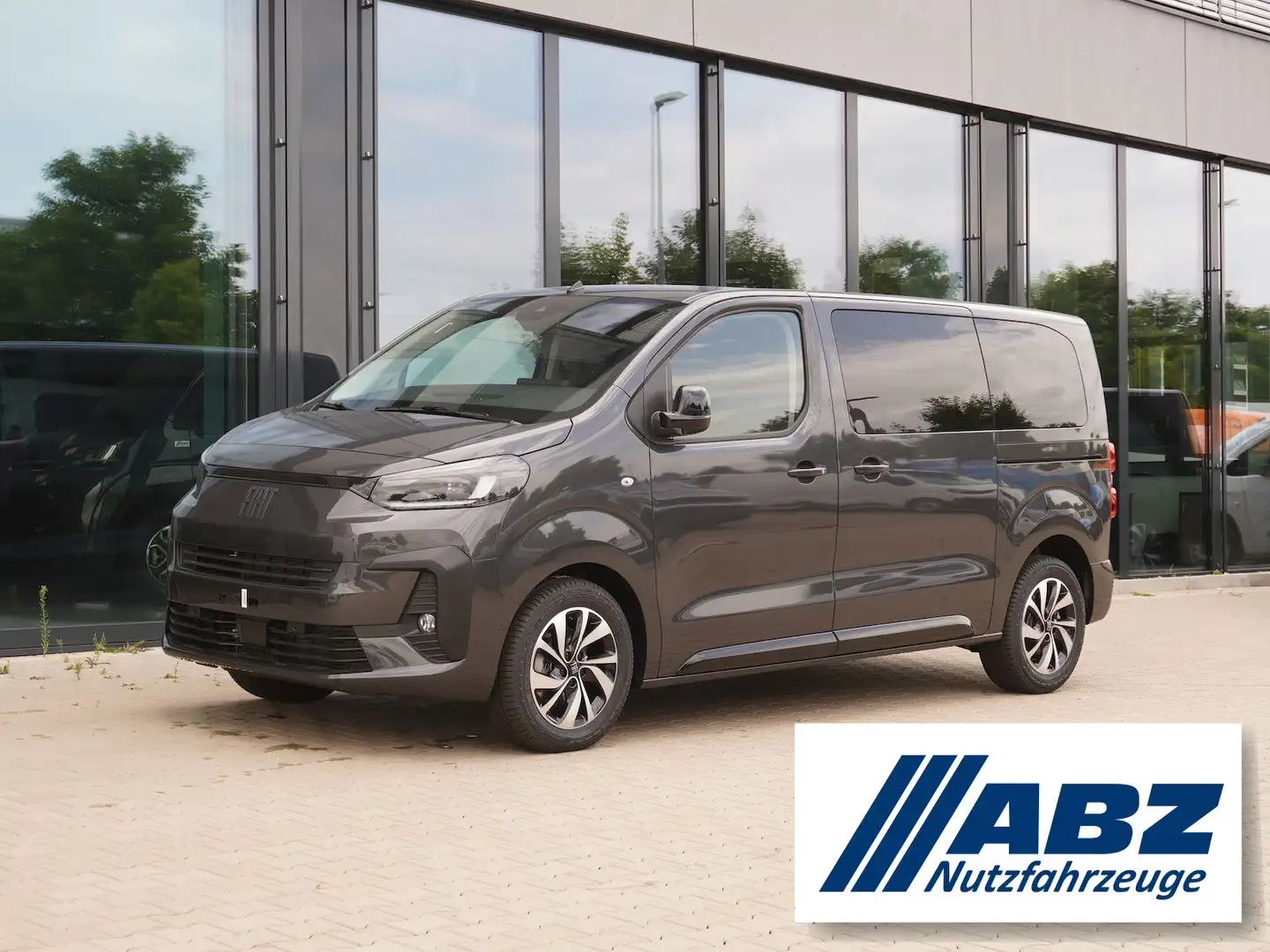 Fiat Scudo L2 180 AT8 8-Sitzer / 10-Zoll Navi Szürke - 1