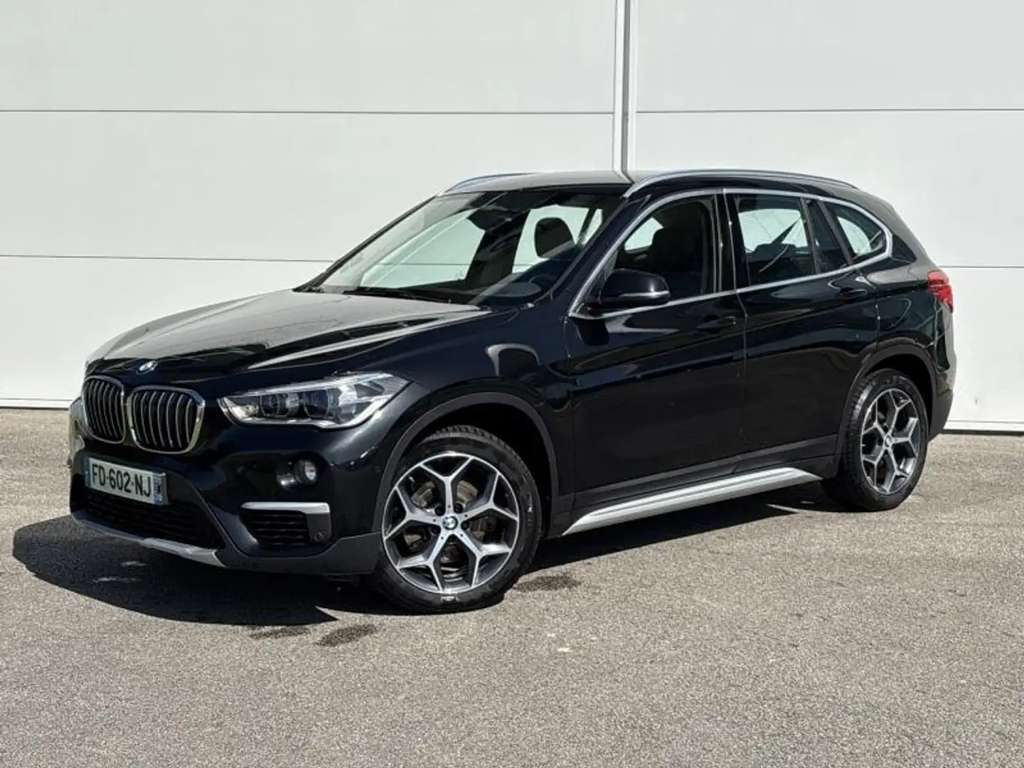 BMW X1 sDrive18dA 150ch xLine Euro6d-T Noir - 1
