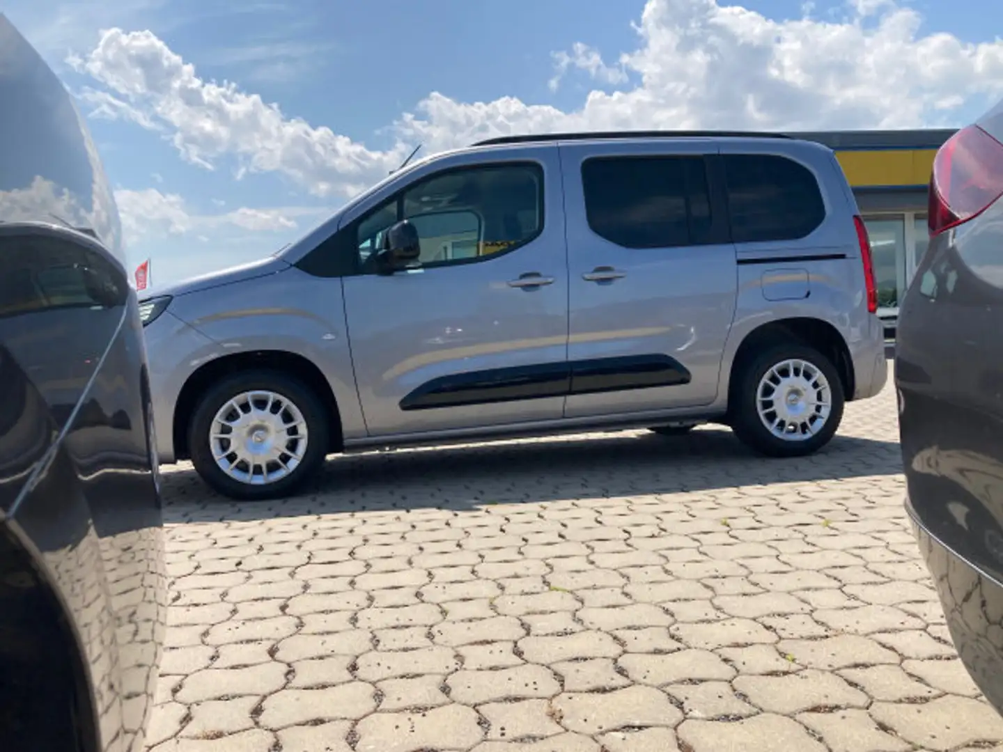 Opel Combo Life Combo 1.5 D GS Automatik 5-Sitzer Sitzheizung Grau - 2