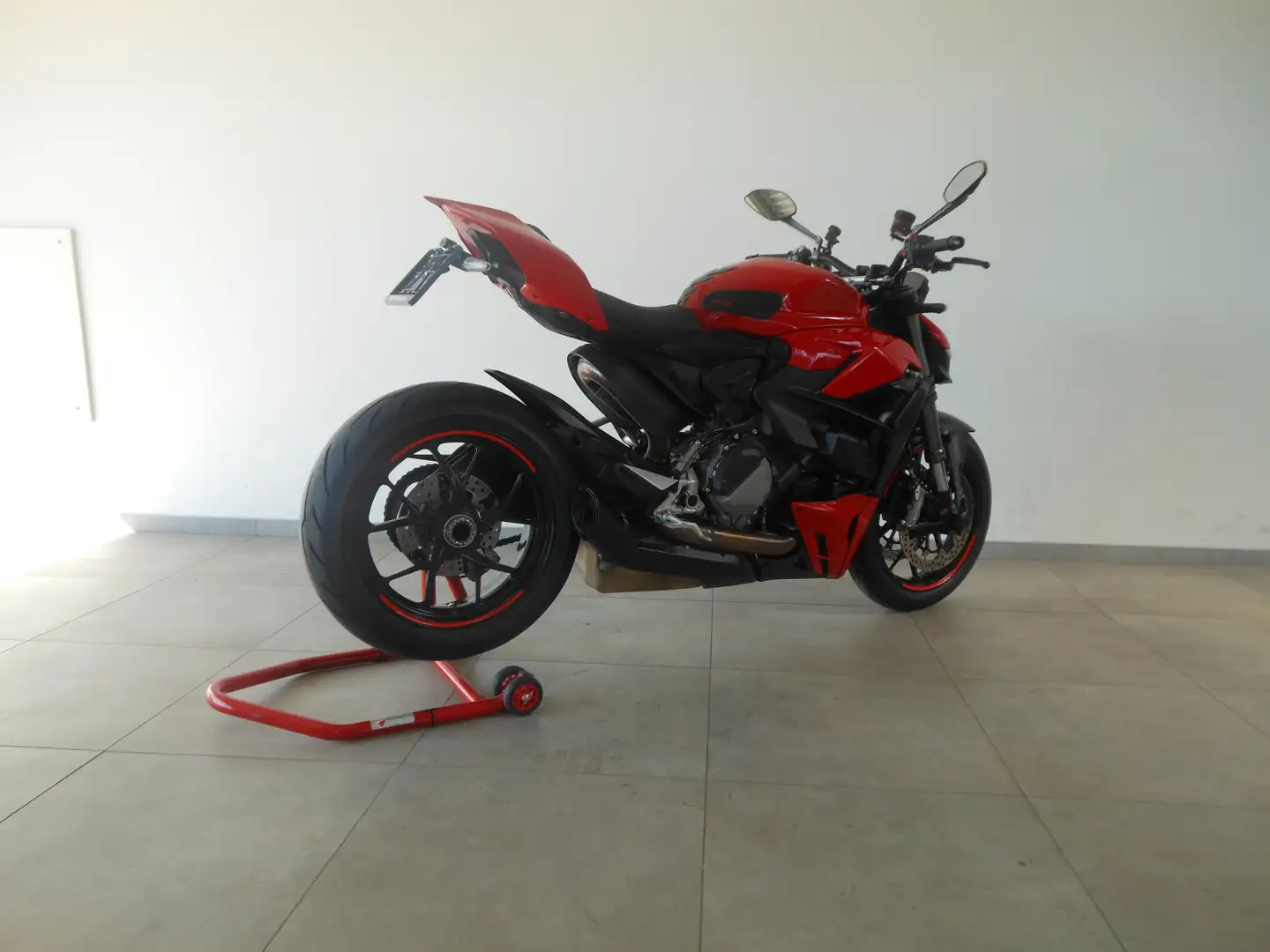 Ducati Streetfighter V2 Rouge - 2